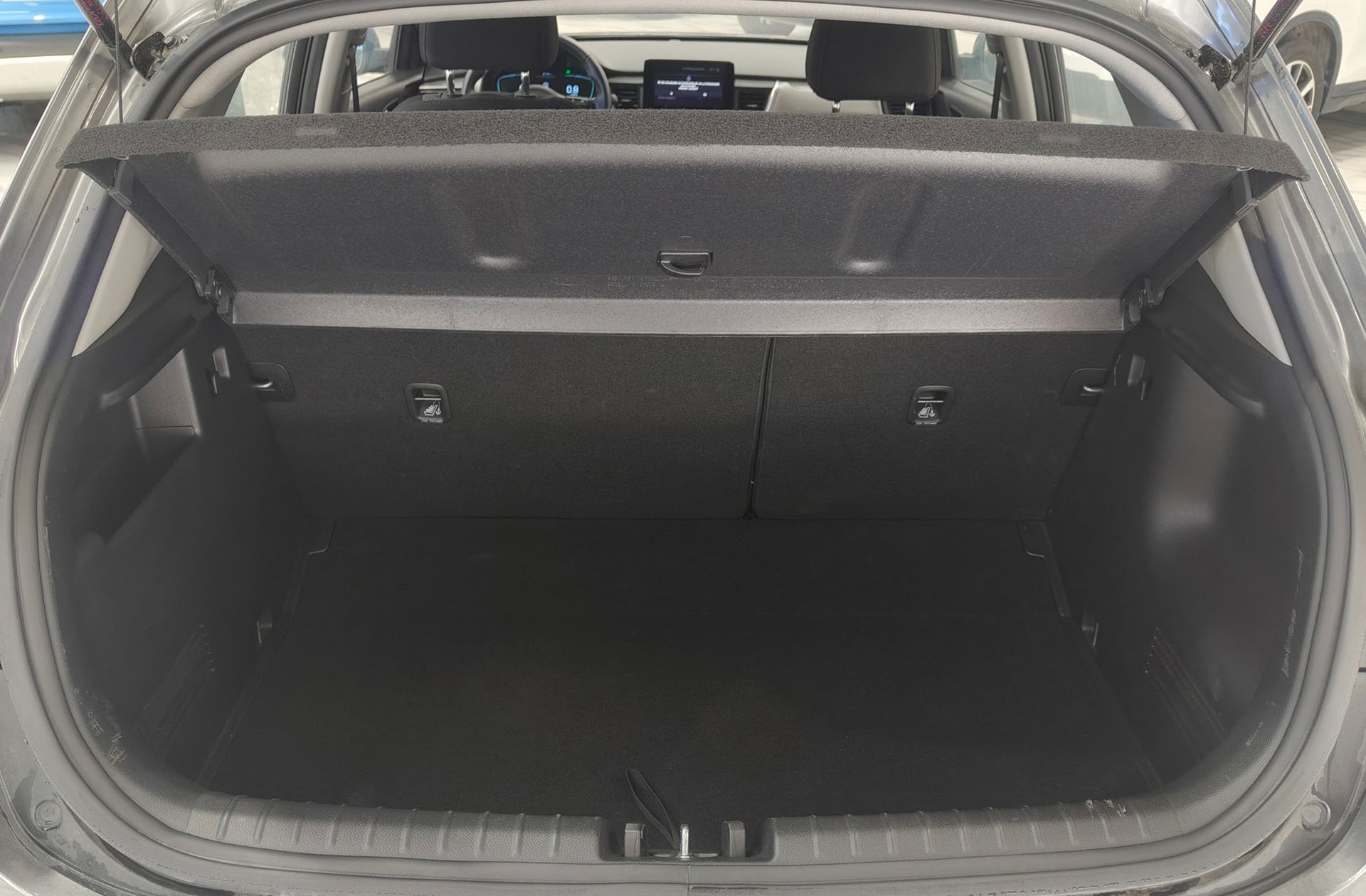 Kia Stonic 1.0 T-GDi MHEV Concept - foto 15