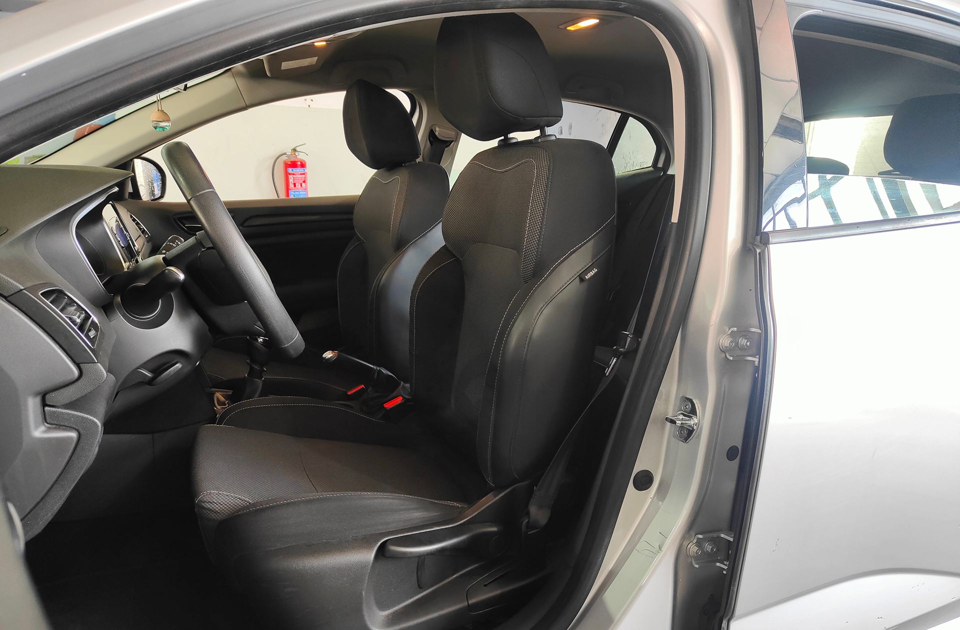 Renault Mégane Life Energy TCe - foto 8