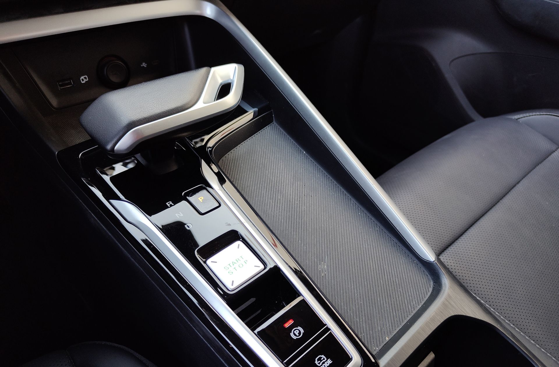 MG ZS 1.5 Hybrid+ Luxury - foto 5
