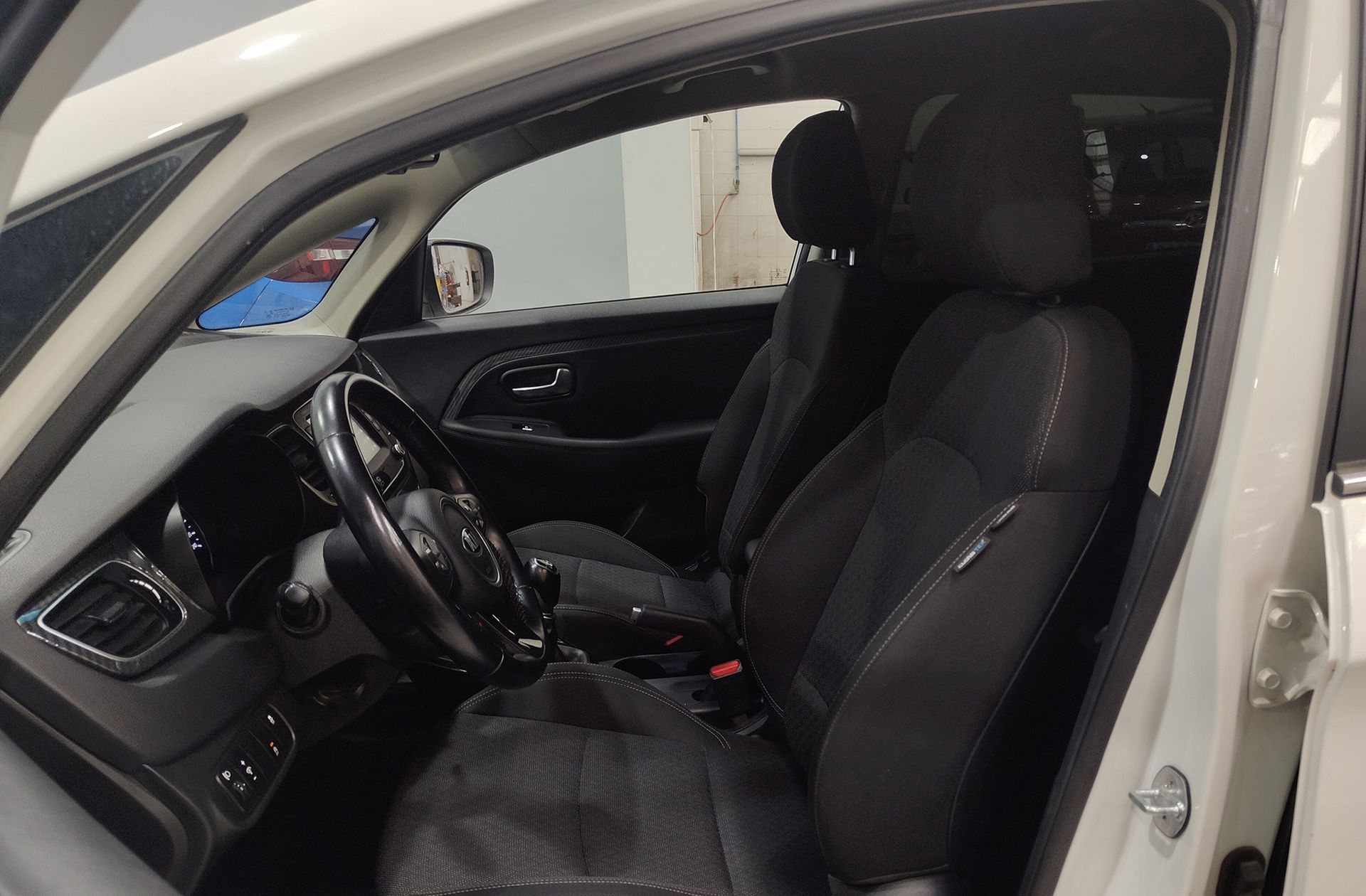 Kia Carens 1.7 CRDi VGT Drive Eco-Dynamics - foto 11
