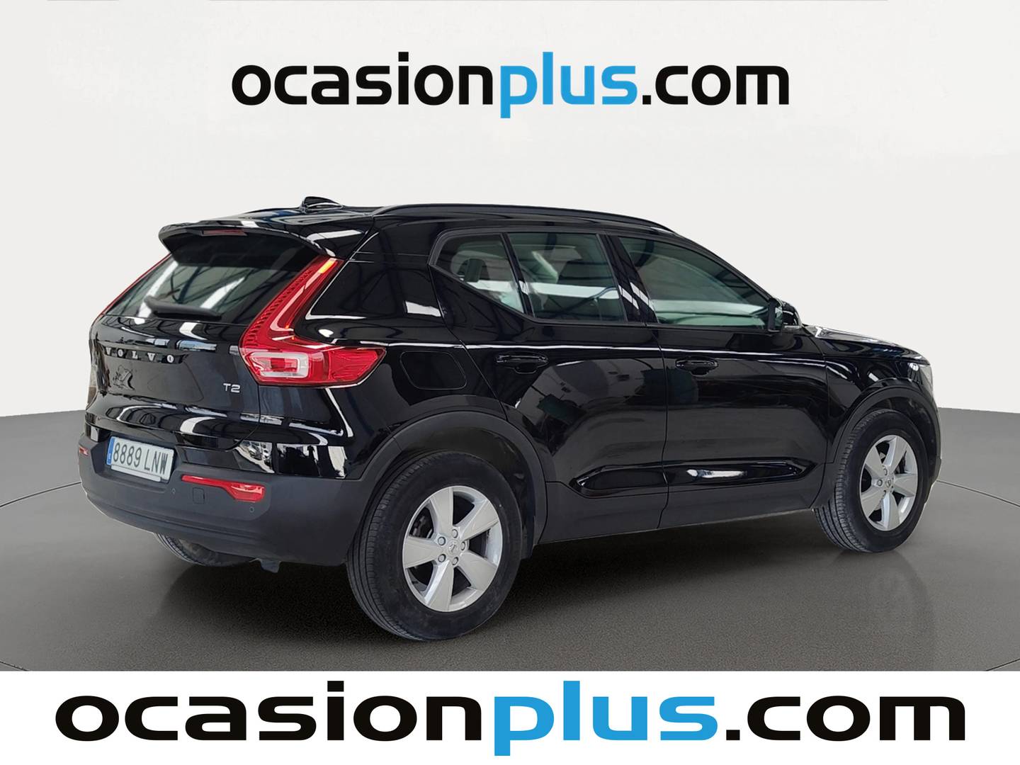 Foto trasera Volvo XC40 Volvo XC40 T2 Momentum Core (129 CV) derecha
