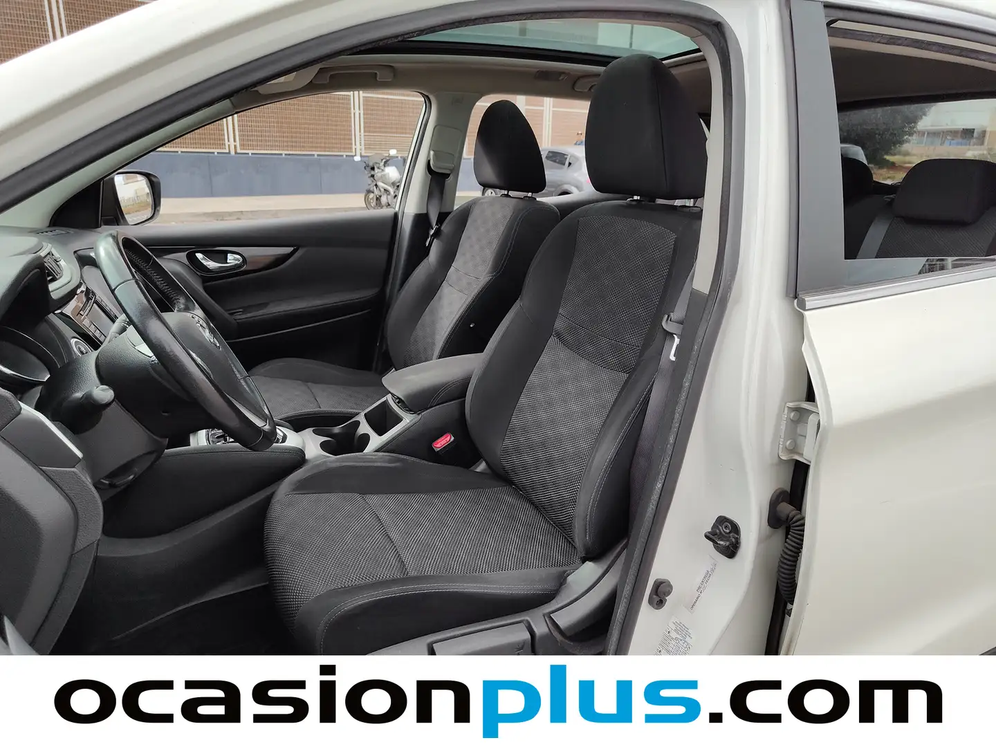 Foto Nissan QASHQAI Nissan Qashqai 1.2 DIG-T N-Connecta 4x2 XTronic (115 CV)