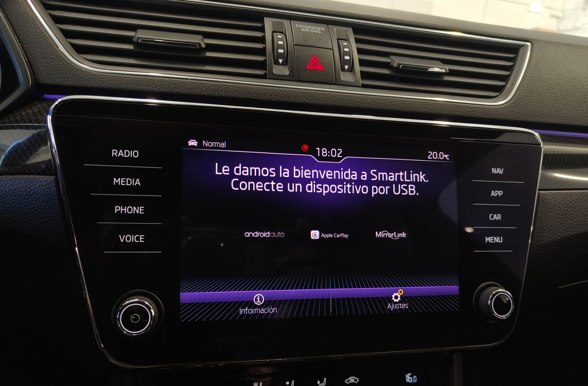 Škoda Superb Combi 2.0 TDI Sport Line DSG - foto 10