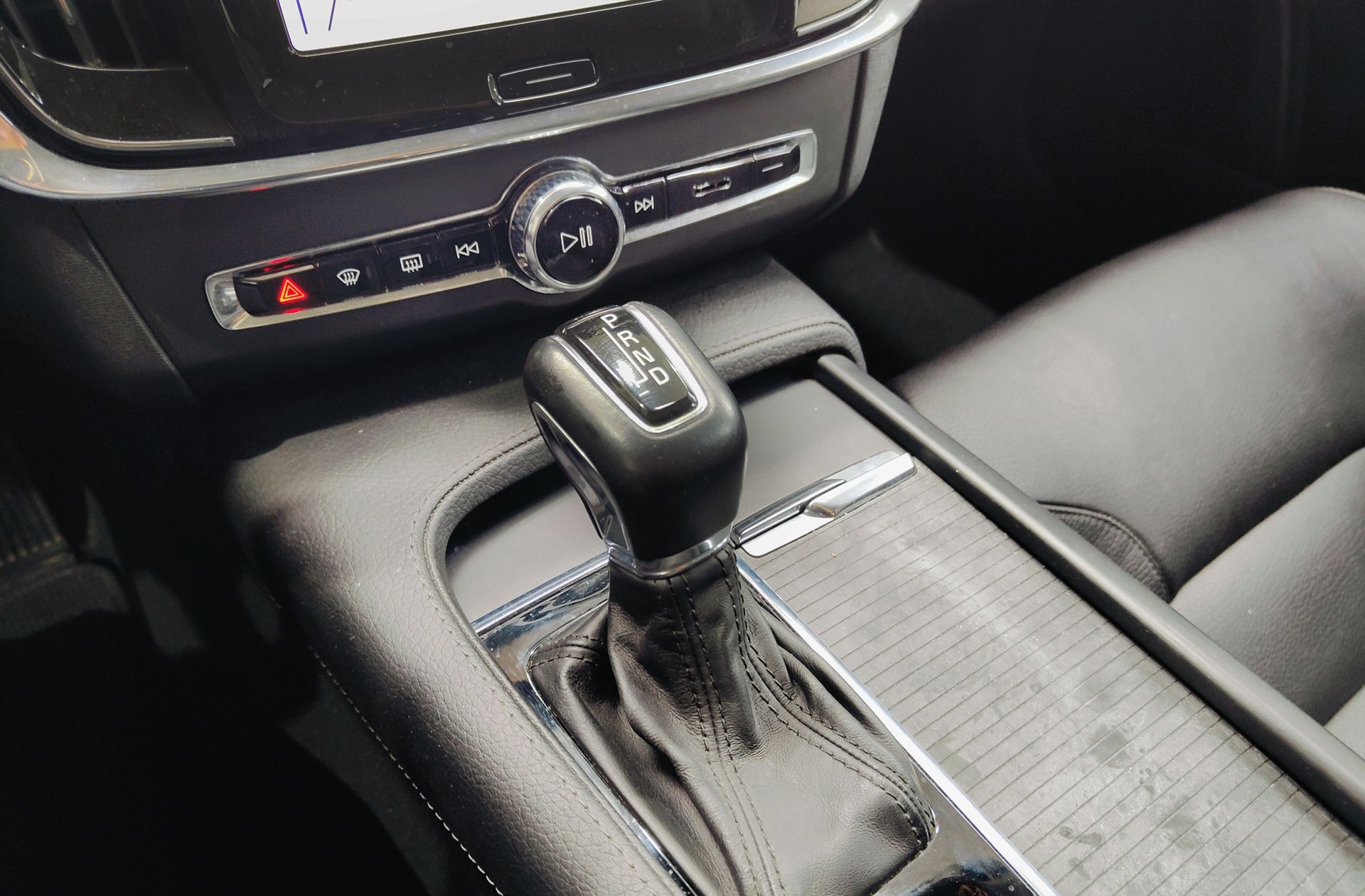 Volvo V90 D4 VOR AWD - foto 5