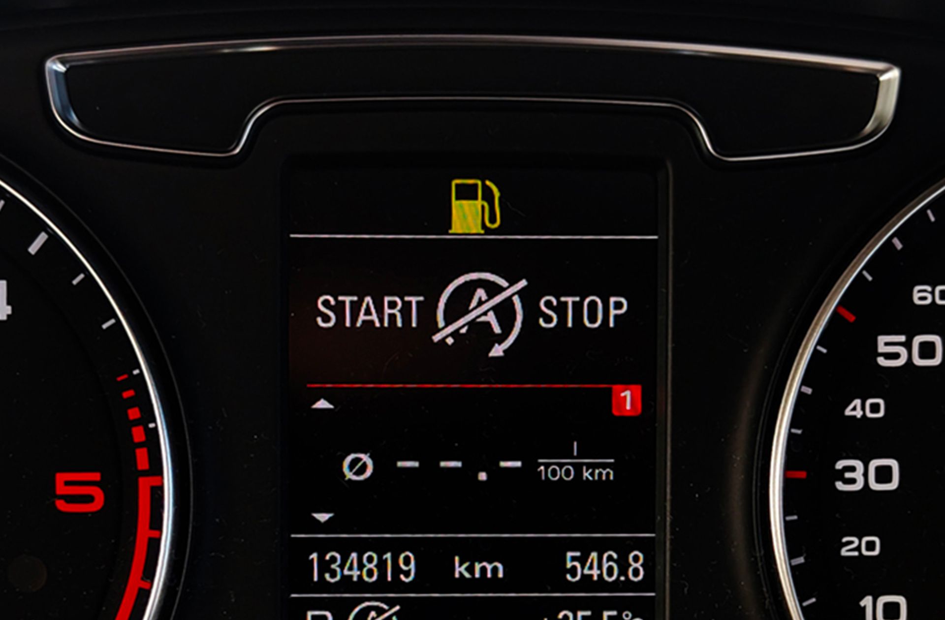 Audi Q3 design edition 2.0 TDI quattro S tronic - foto 28