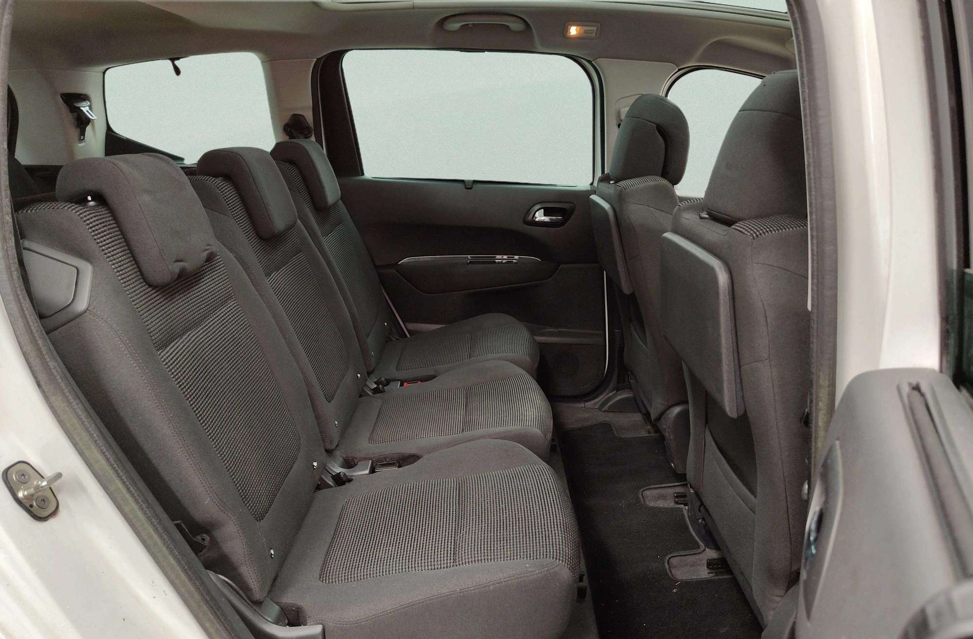 Peugeot 5008 1.6 THP Allure 7 plazas - foto 20