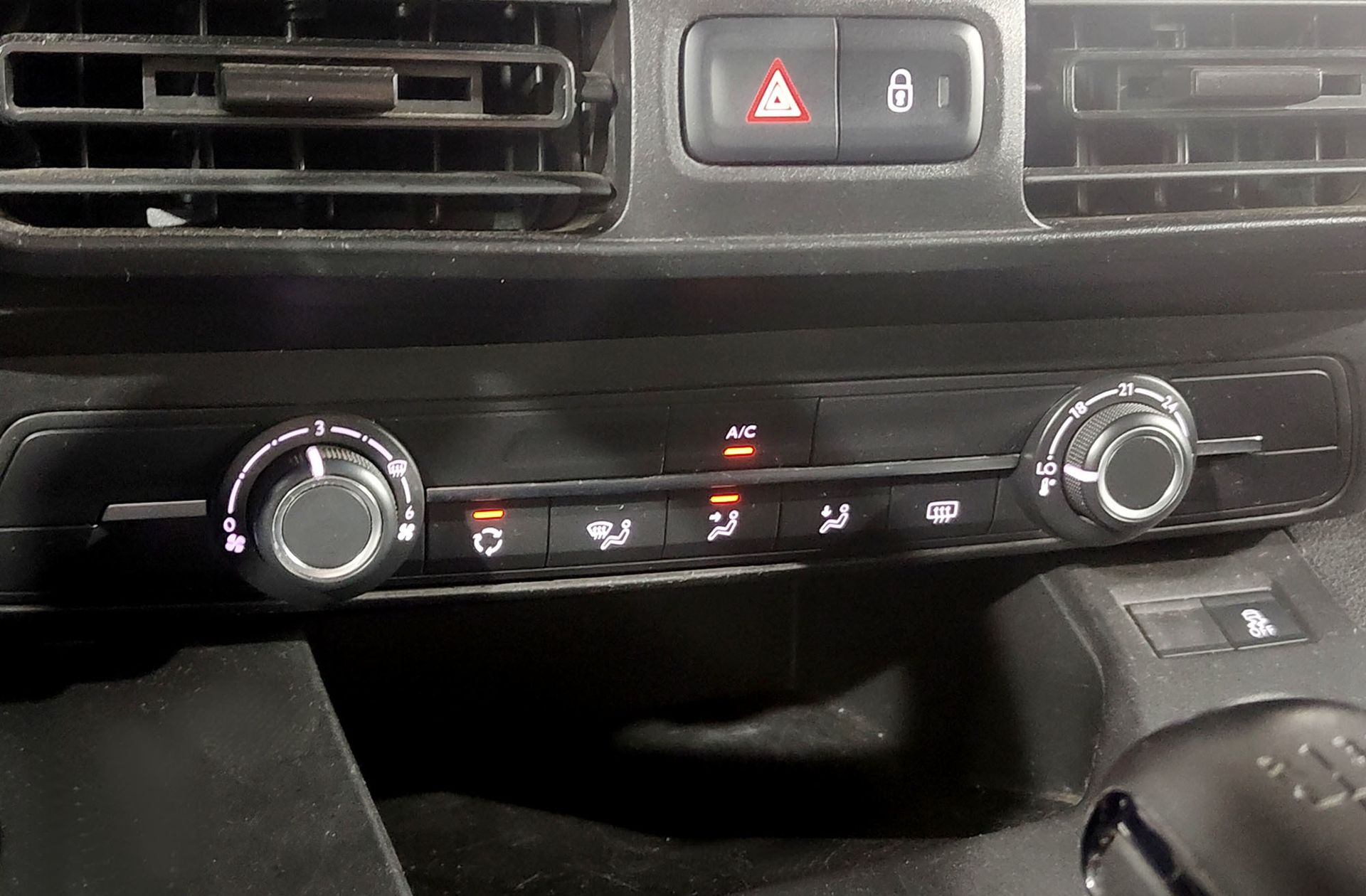 Opel Combo 1.5 TD Edition L - foto 24