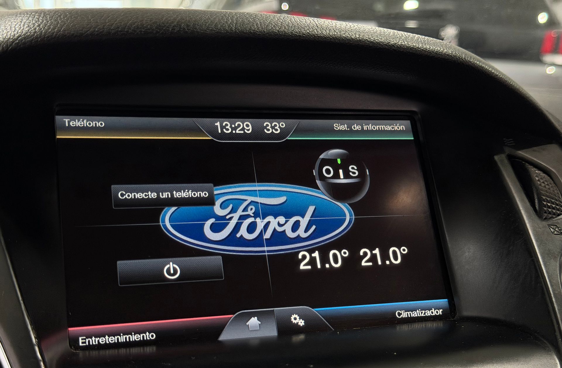 Ford Focus 1.0 EcoBoost Titanium Powershift - foto 27