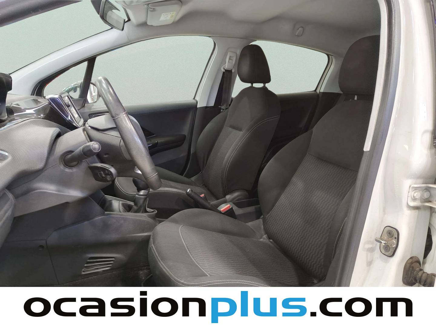 Foto asientos delanteros Peugeot 208 Peugeot 208 PureTech 82 Style (82 CV)