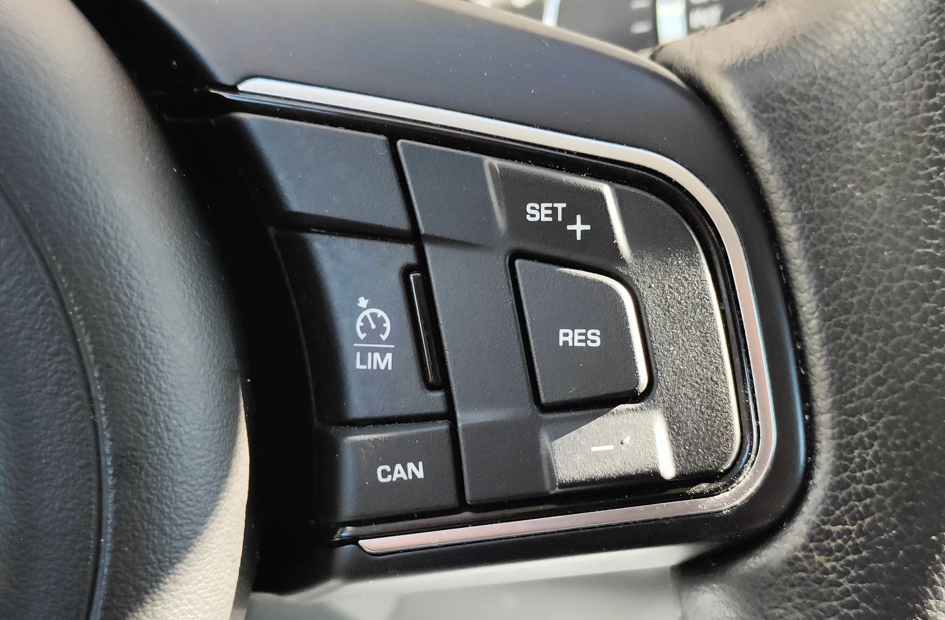 Jaguar E-Pace 2.0D - foto 26