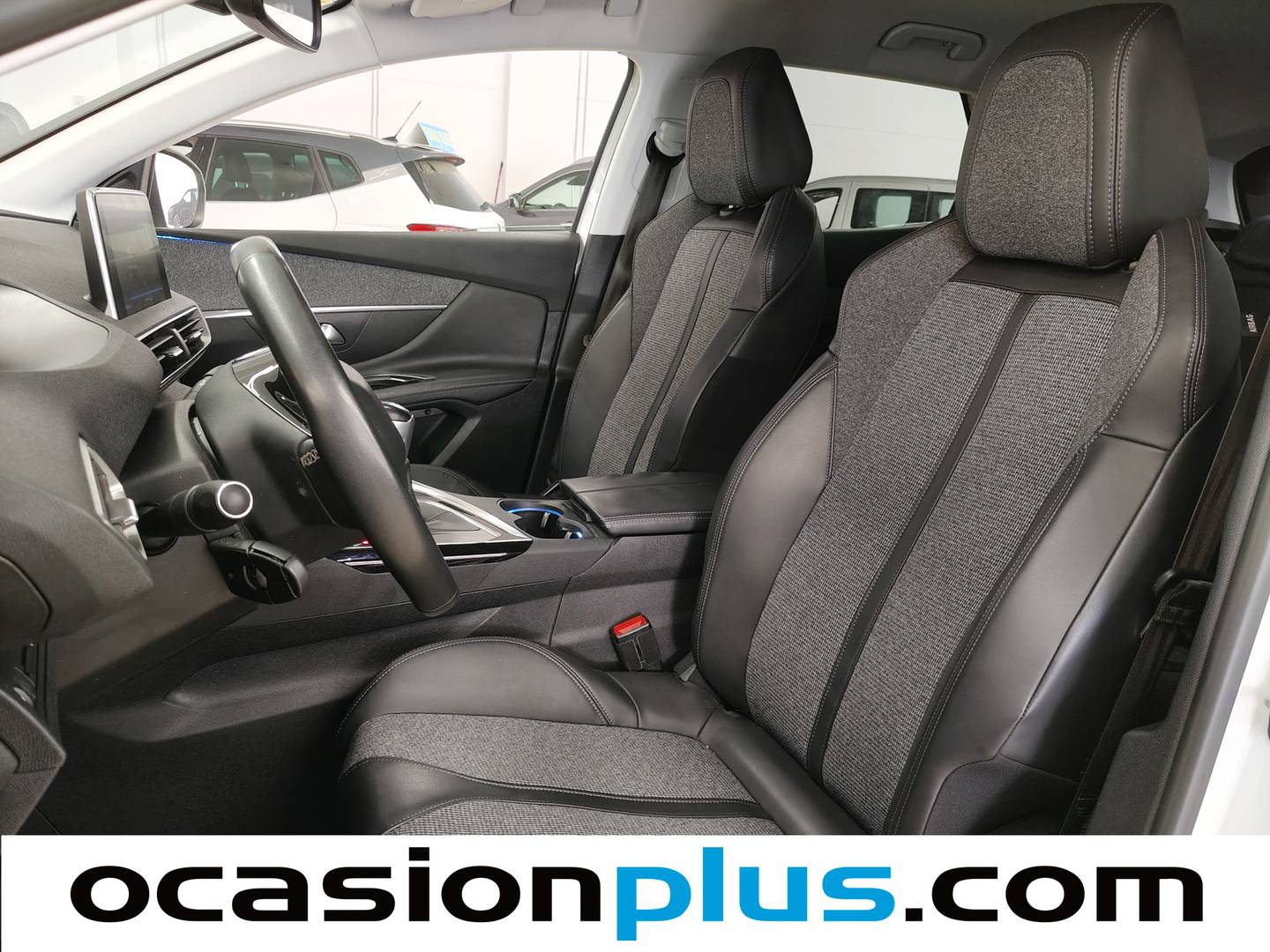 Foto asientos delanteros Peugeot 3008 Peugeot 3008 BlueHDI 130 S&S Allure (130 CV)