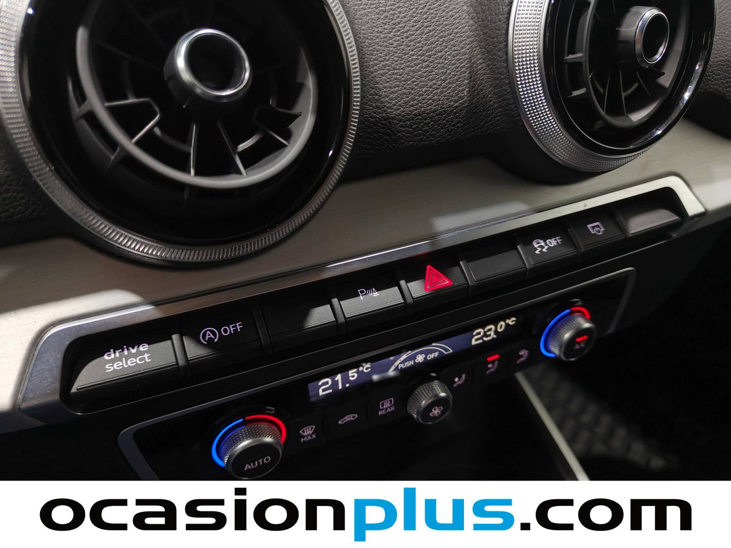 Accesorios del Audi Q2 Audi Q2 Black line 35 TFSI (150 CV) S tronic