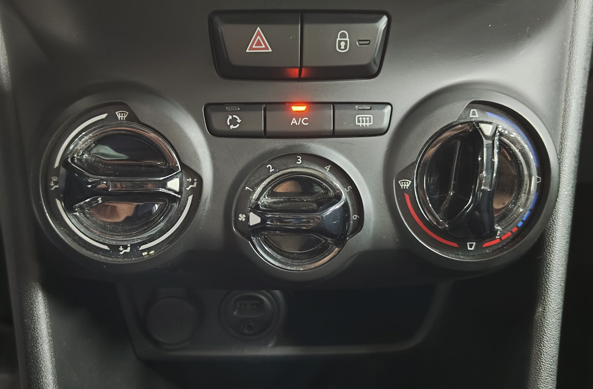Peugeot 208 1.2 PureTech Active - foto 29