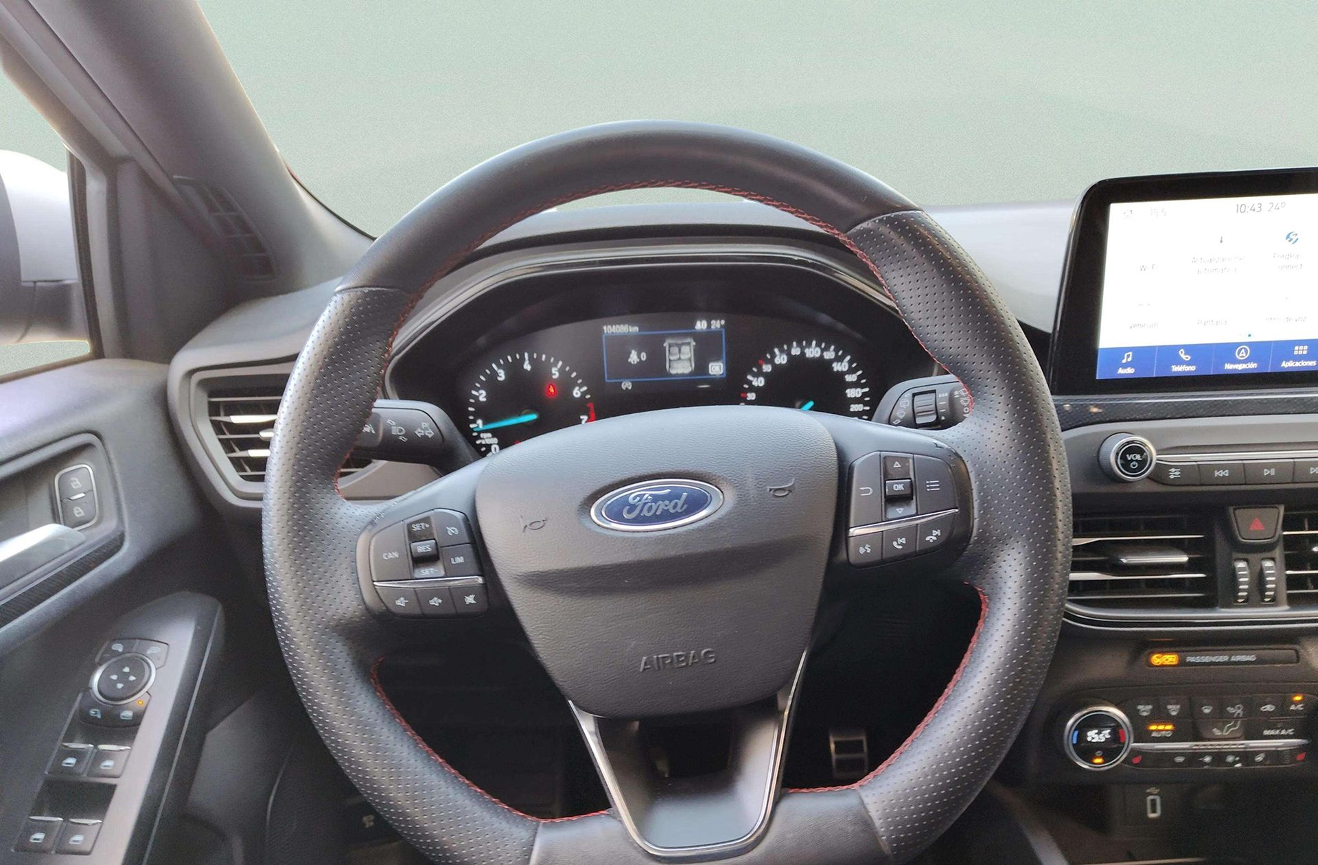 Ford Focus 1.0 EcoBoost ST-Line - foto 23