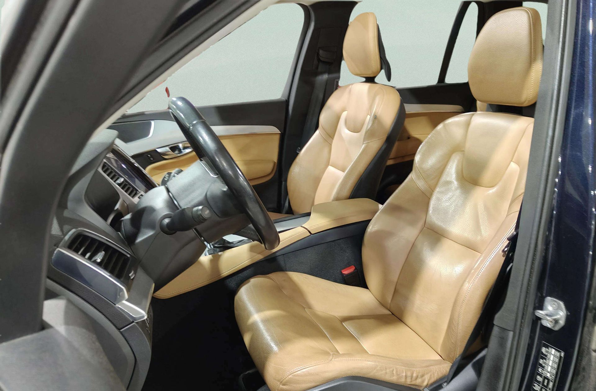 Volvo XC90 D5 Momentum AWD - foto 12