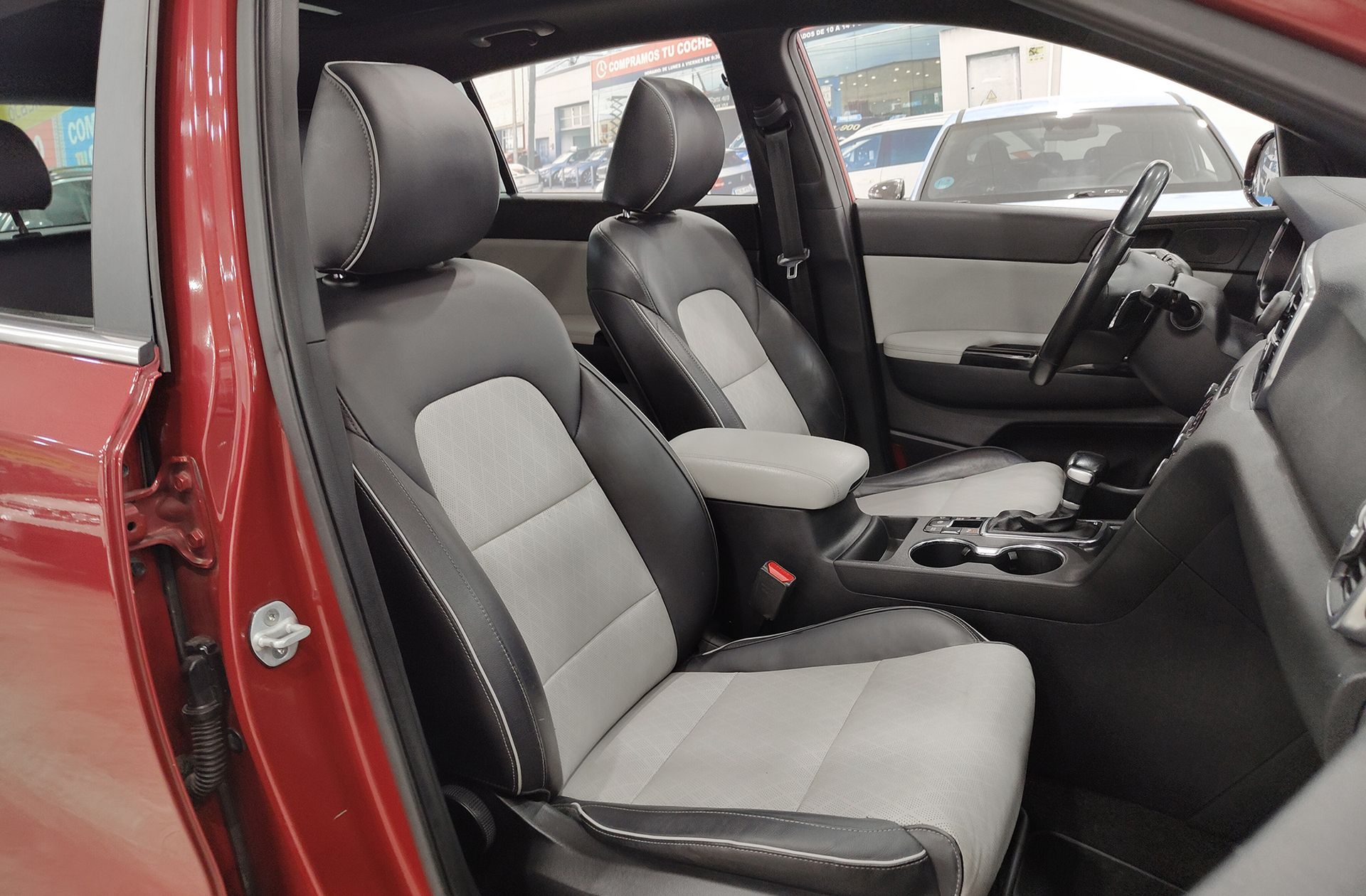 Kia Sportage 2.0 CRDi GT Line 4x4 - foto 22