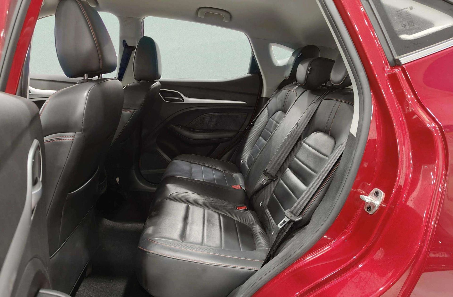 MG ZS 1.0T Luxury - foto 17