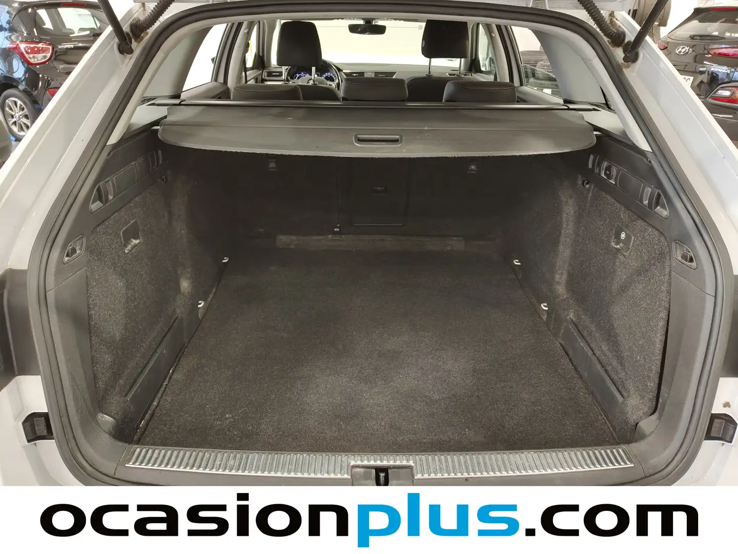 Foto Skoda Superb Skoda Superb Combi 2.0 TDI Ambition (150 CV)