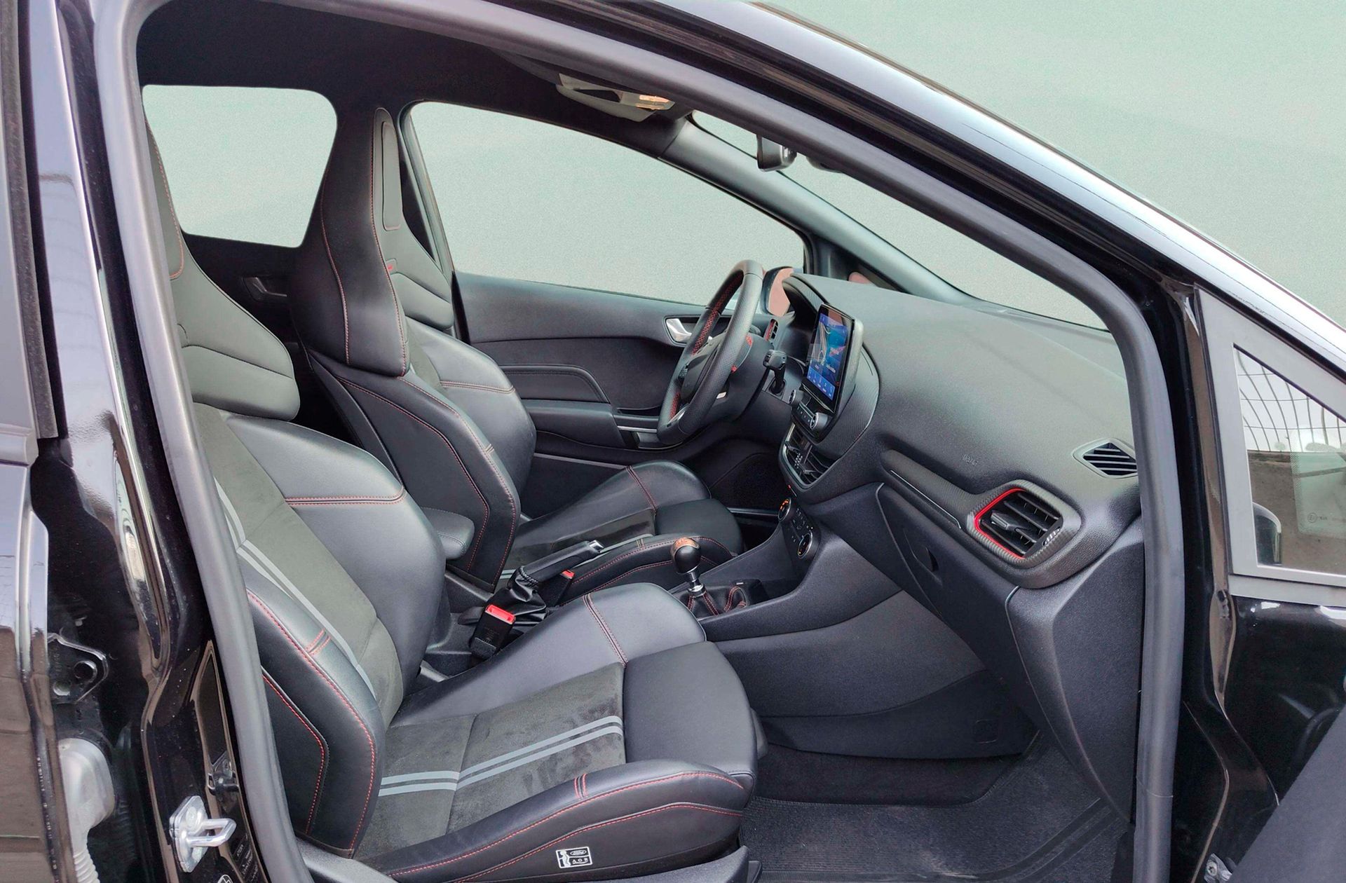 Ford Fiesta 1.5 EcoBoost ST - foto 21