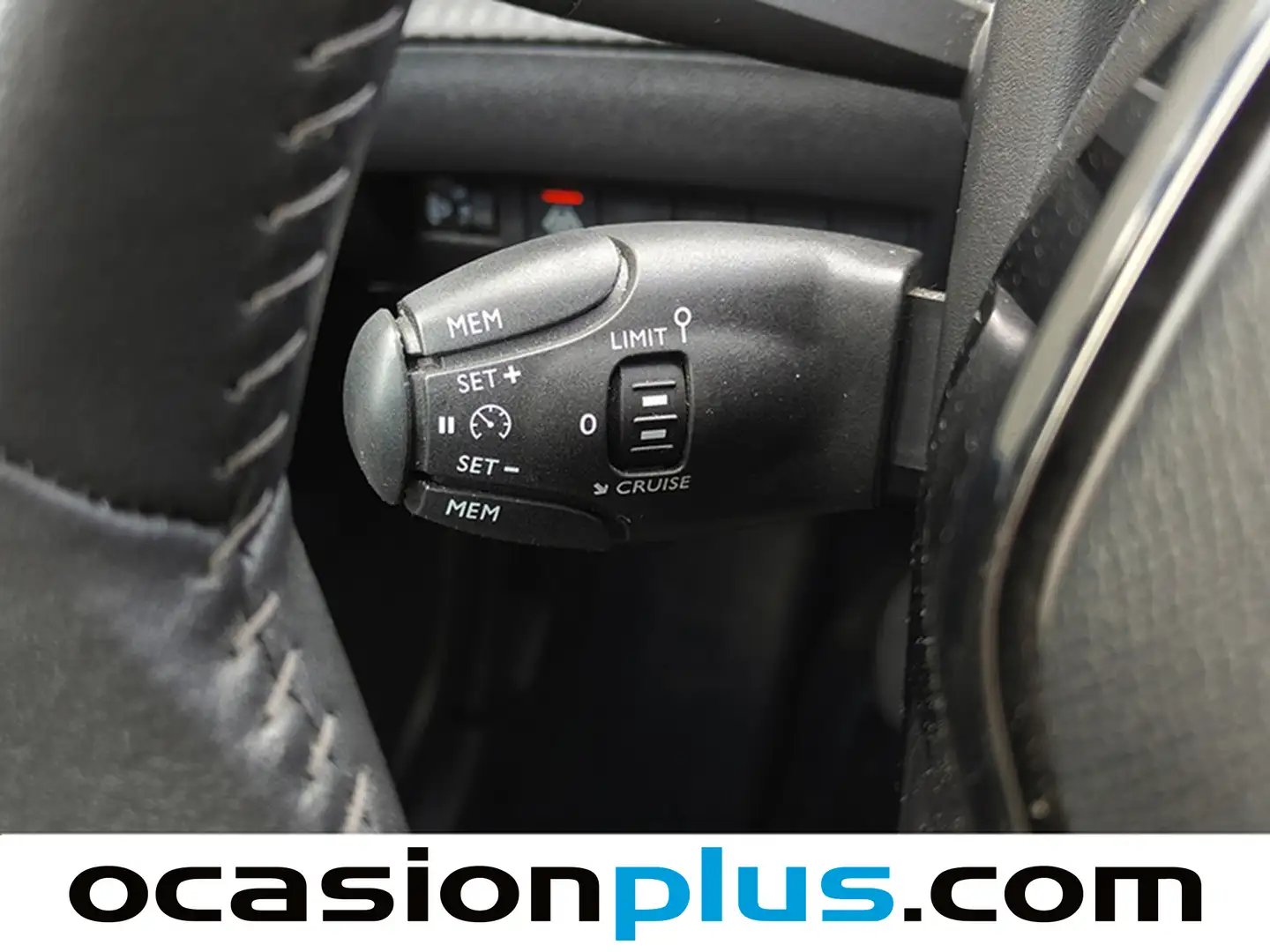 Foto Peugeot 2008 Peugeot 2008 PureTech 100 S&S Allure  (100 CV)