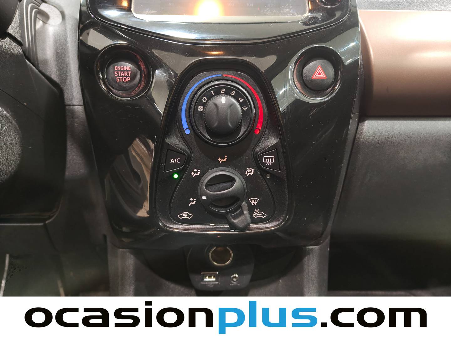 Acabados Peugeot 108 Peugeot 108 1.2 PureTech Top! Allure (82 CV)