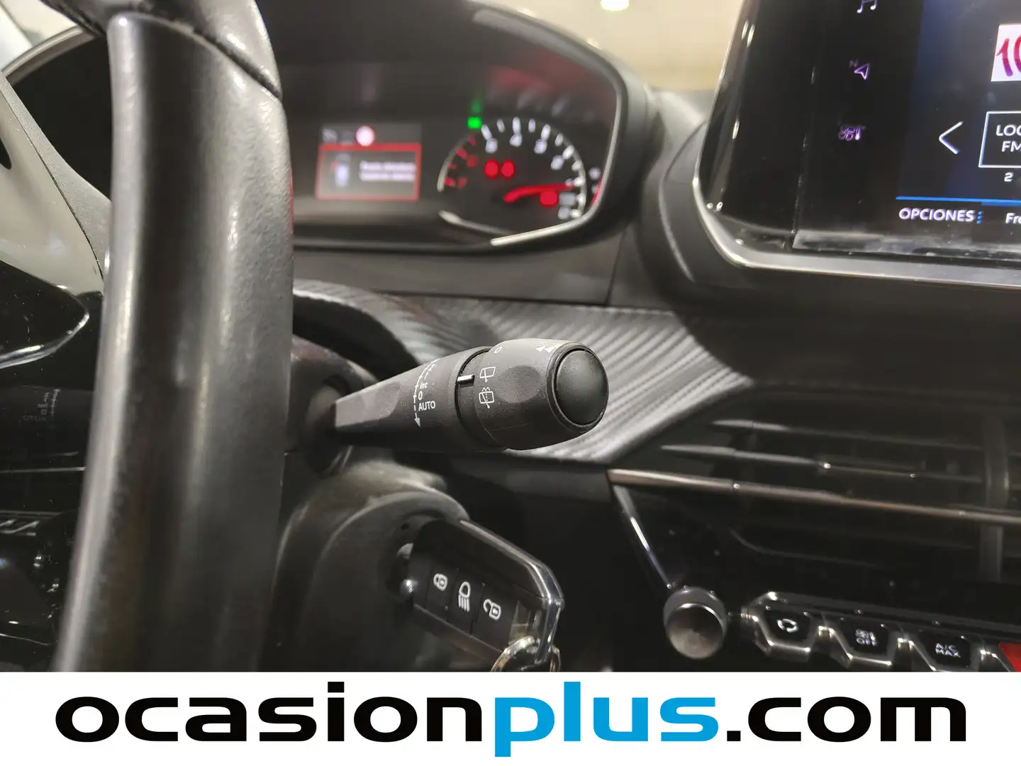 Foto Peugeot 2008 Peugeot 2008 BlueHDi 110 Allure (110 CV)