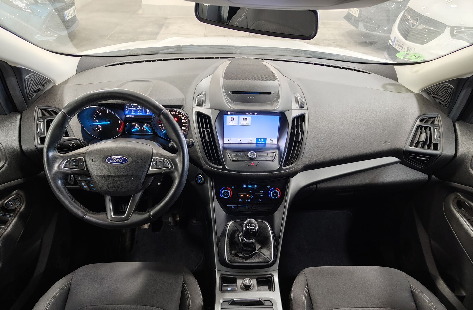 Ford Kuga 1.5 TDCi Titanium 4x2 - foto 6