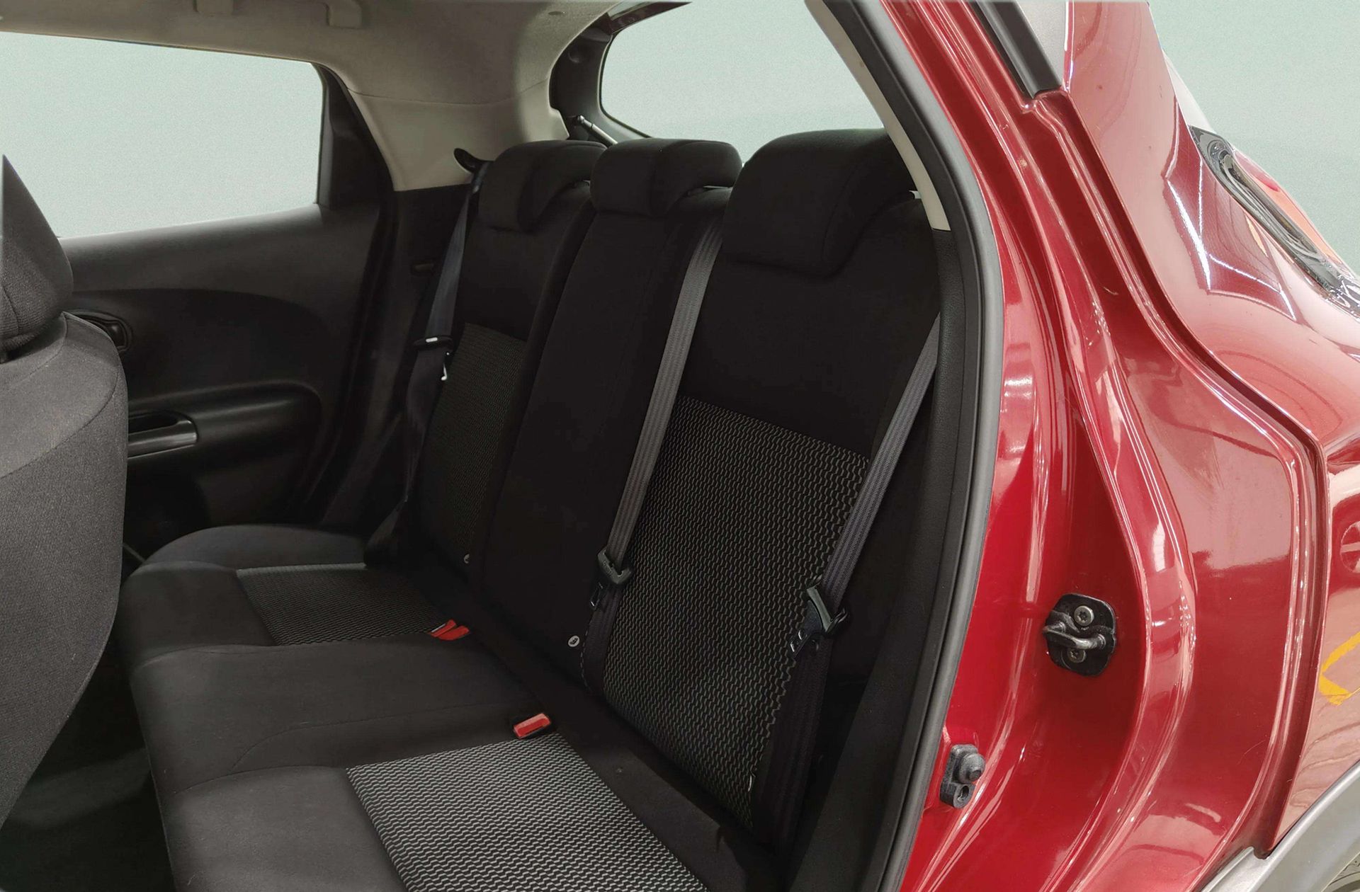 Nissan Juke 1.6 Visia 4x2 - foto 9