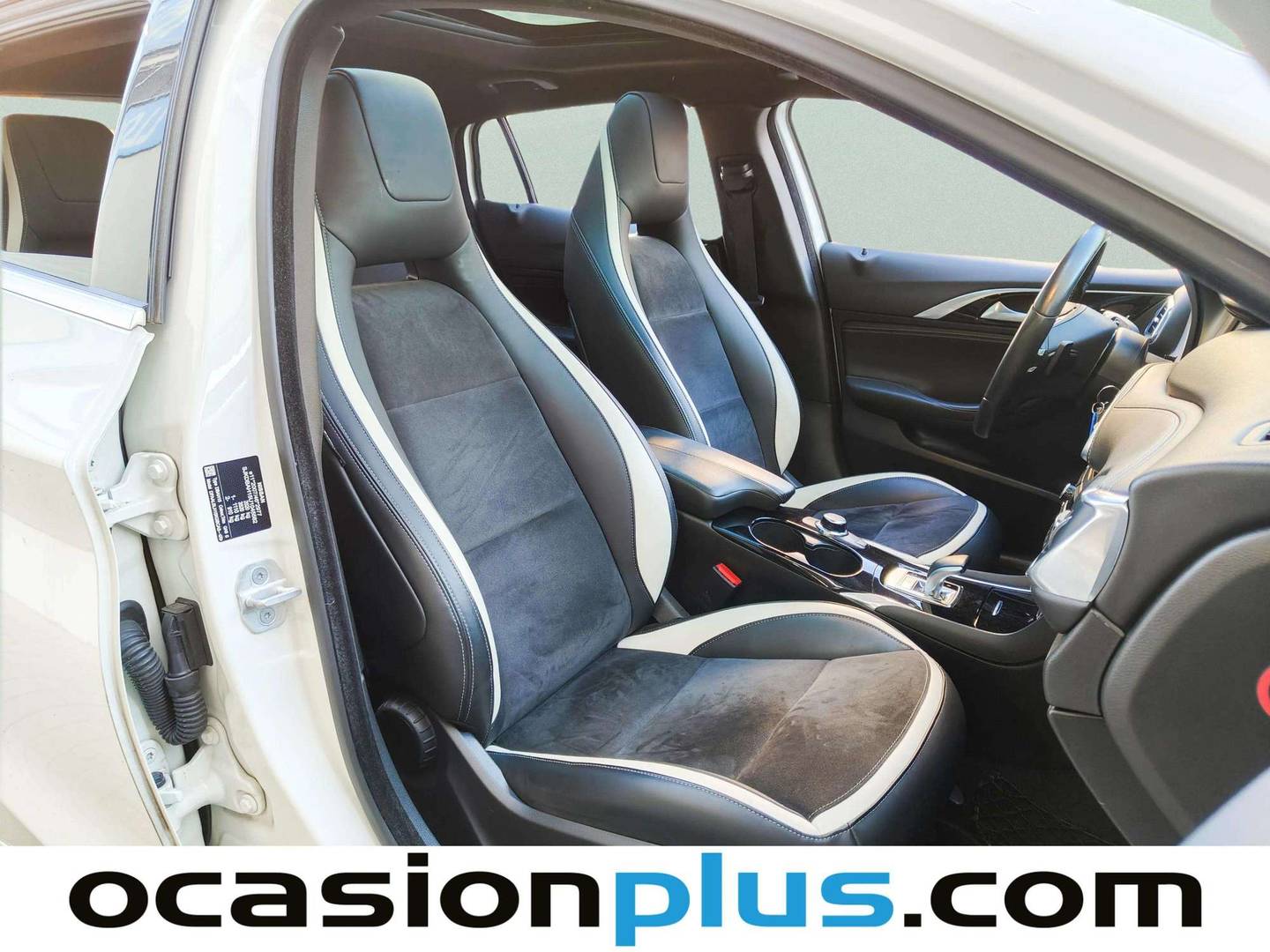 Infiniti Q30 Infiniti Q30 2.2D Sport 7DCT (170 CV) automático