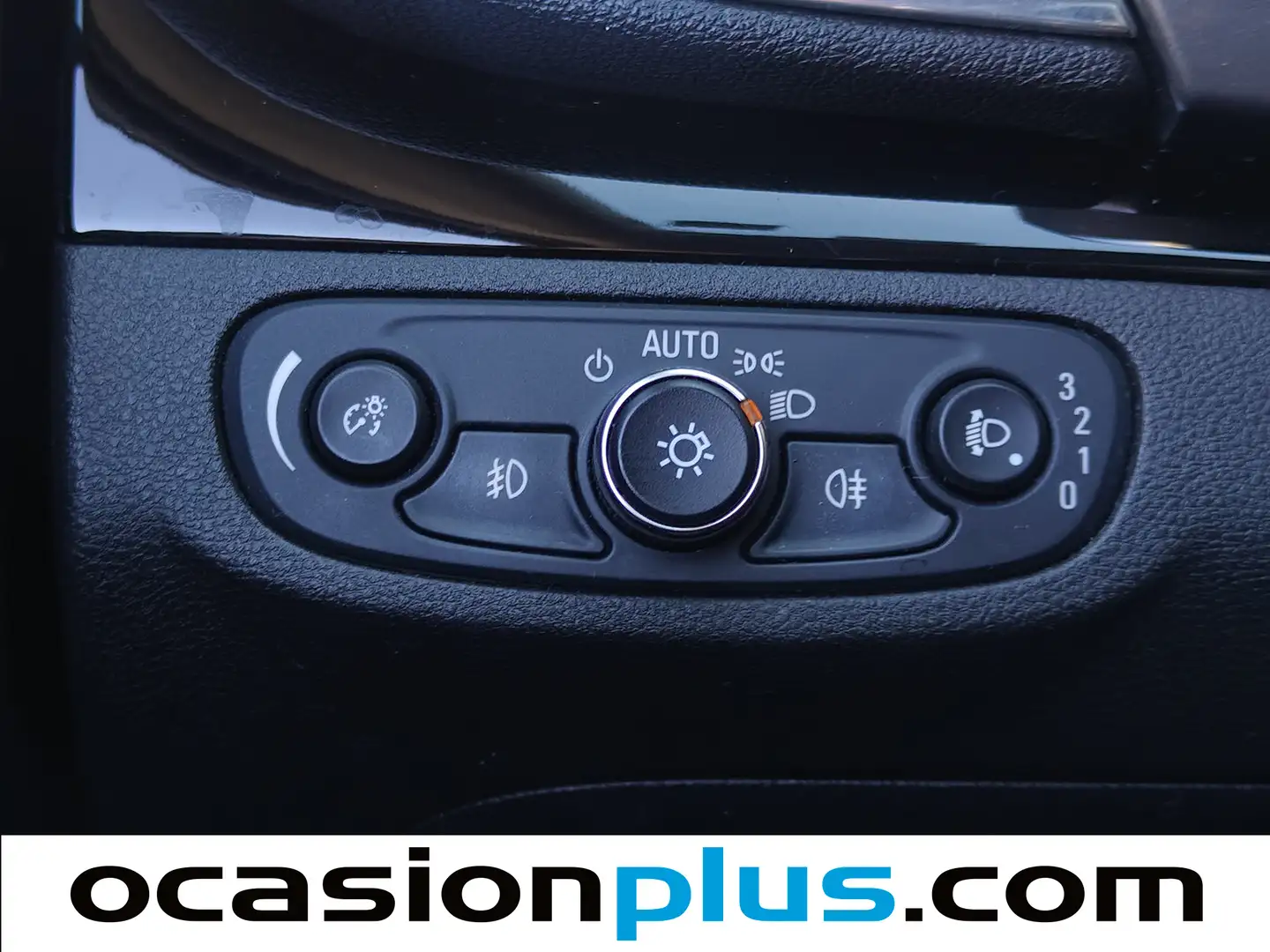 Foto Opel Mokka X Opel Mokka X X 1.6 CDTI S&S Selective 4X2 Auto (136 CV)