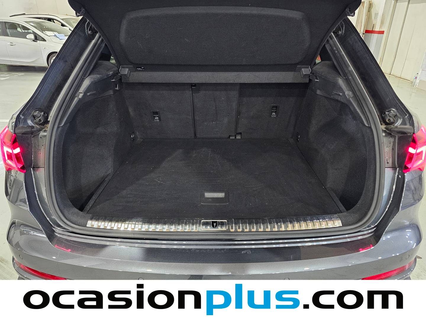 Fotos maletero Audi Q3 Audi Q3 Black line 40 TDI quattro (200 CV) S tronic