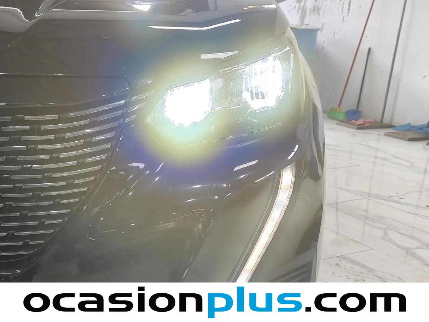 Foto Peugeot 2008 Peugeot 2008 BlueHDi 110 Allure (110 CV)