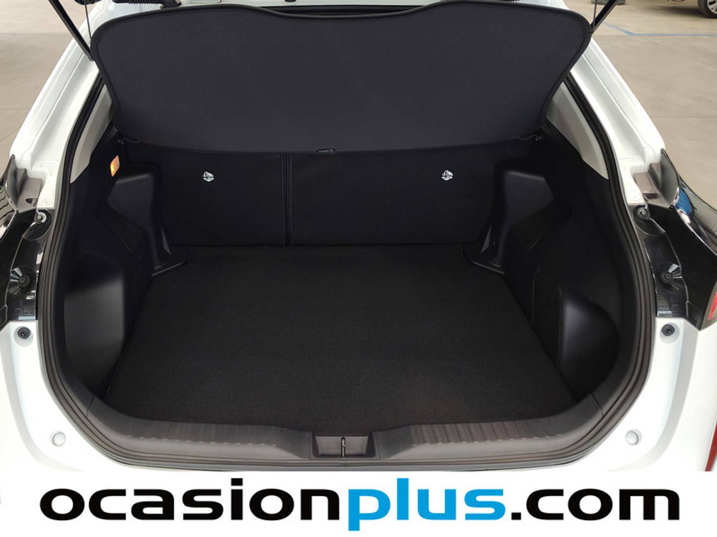 Foto Toyota Yaris Cross Toyota Yaris Cross 120H Business Plus (116 CV)