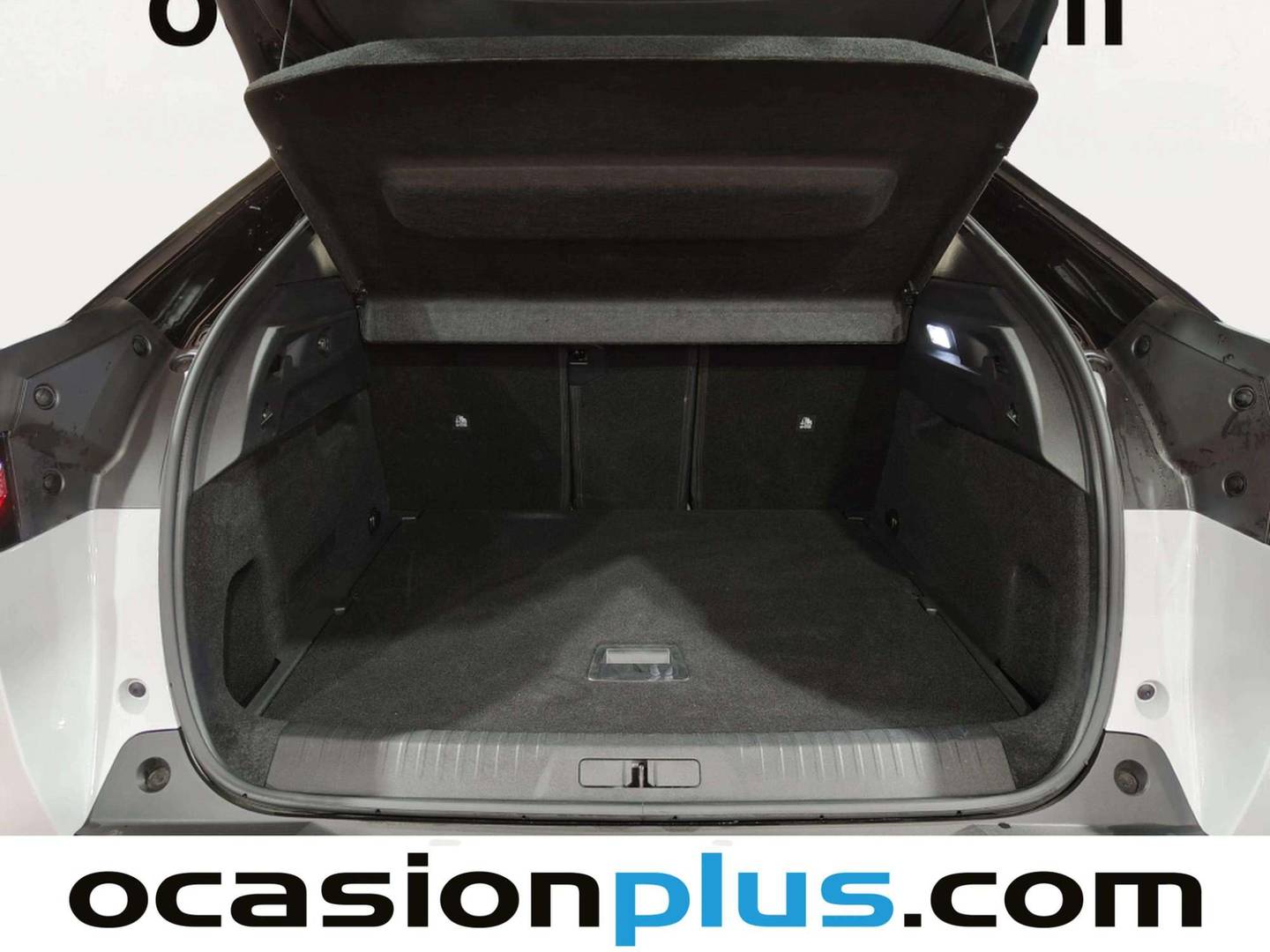 Foto asientos traseros Peugeot 3008 Hybrid Peugeot 3008 Hybrid GT eDCS6 (145 CV)