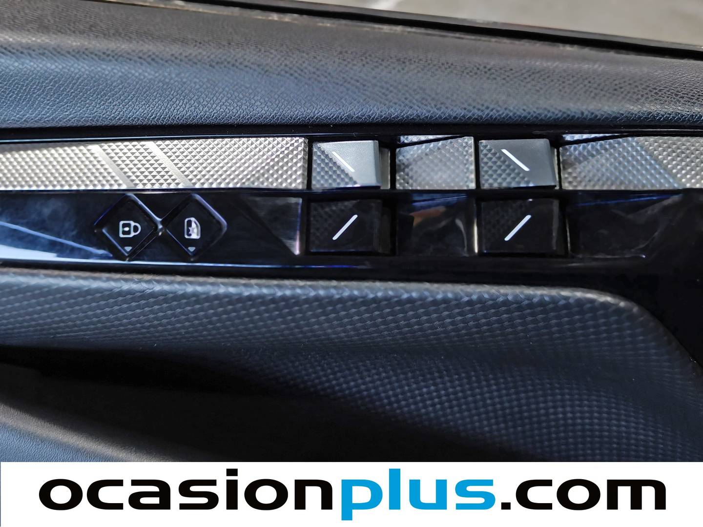 Foto DS DS 4 DS DS4 BlueHDi 130 Trocadero Auto (130 CV)