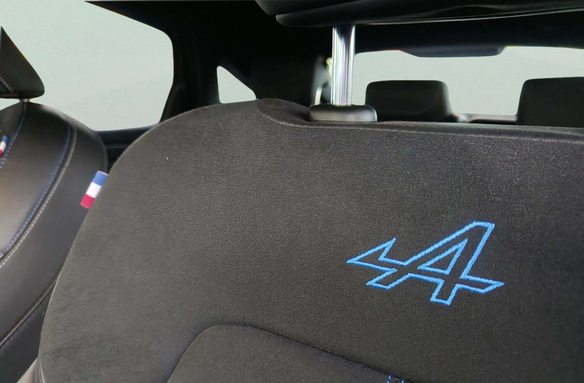 Renault Arkana Esprit Alpine E-Tech Híbrido - foto 19