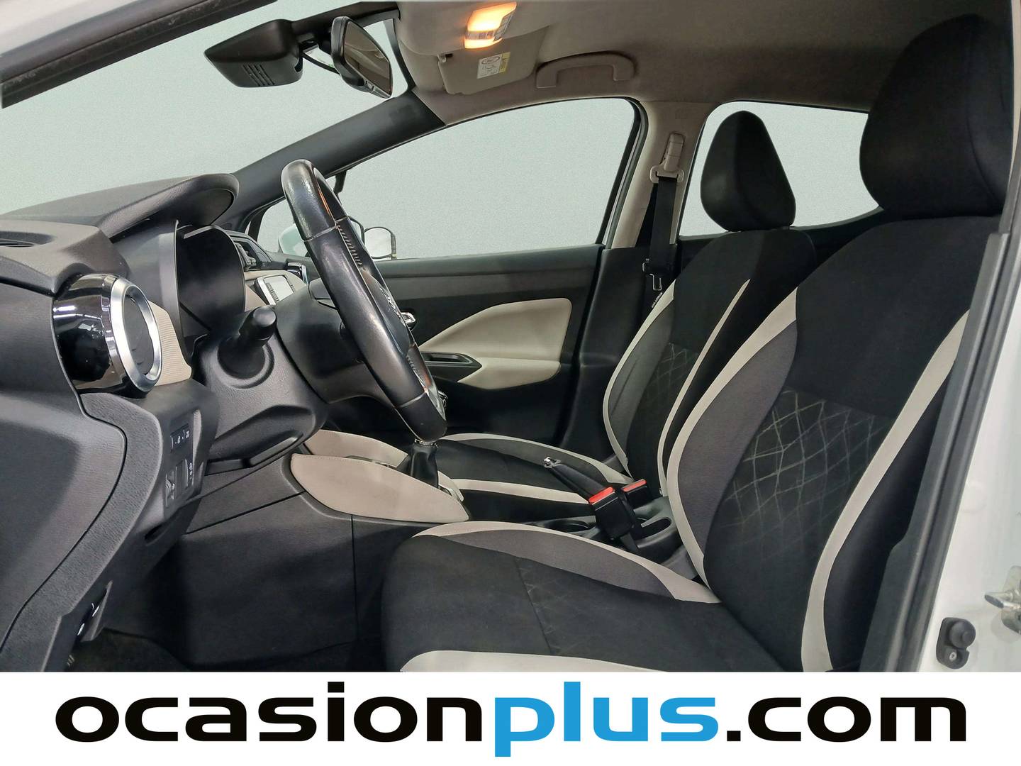 Foto asientos delanteros Nissan Micra Nissan Micra IG-T N-Connecta (100 CV)