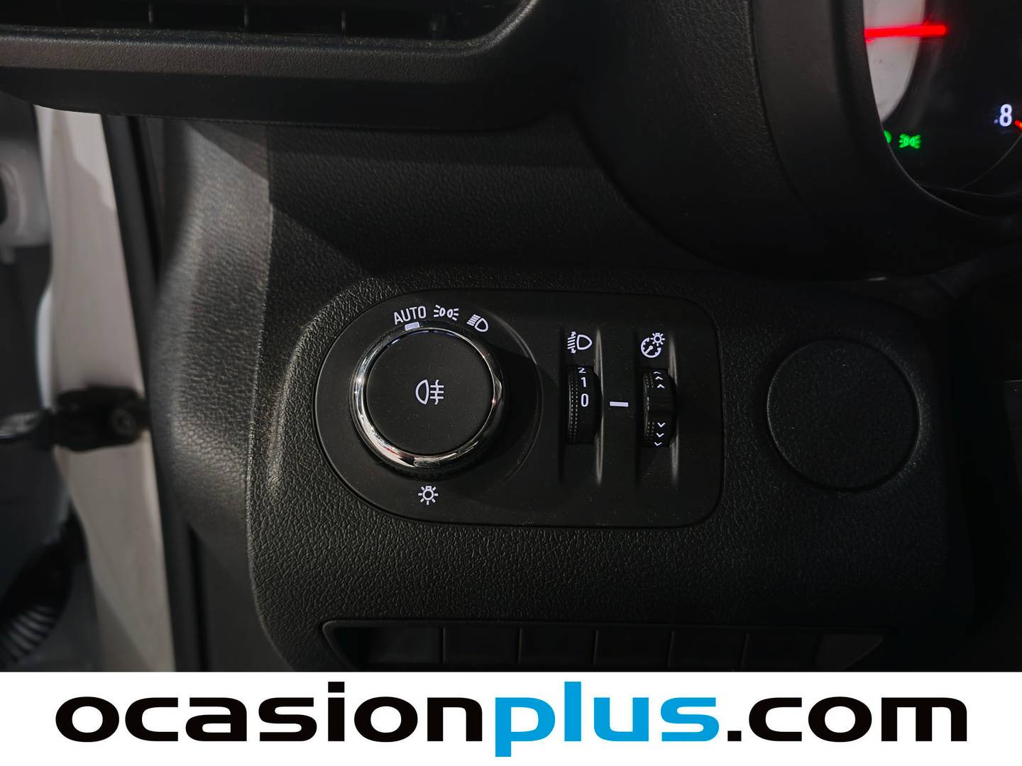 Equipamiento del Opel Combo Opel Combo Cargo 1.5 Diesel L 1000kg (102 CV)