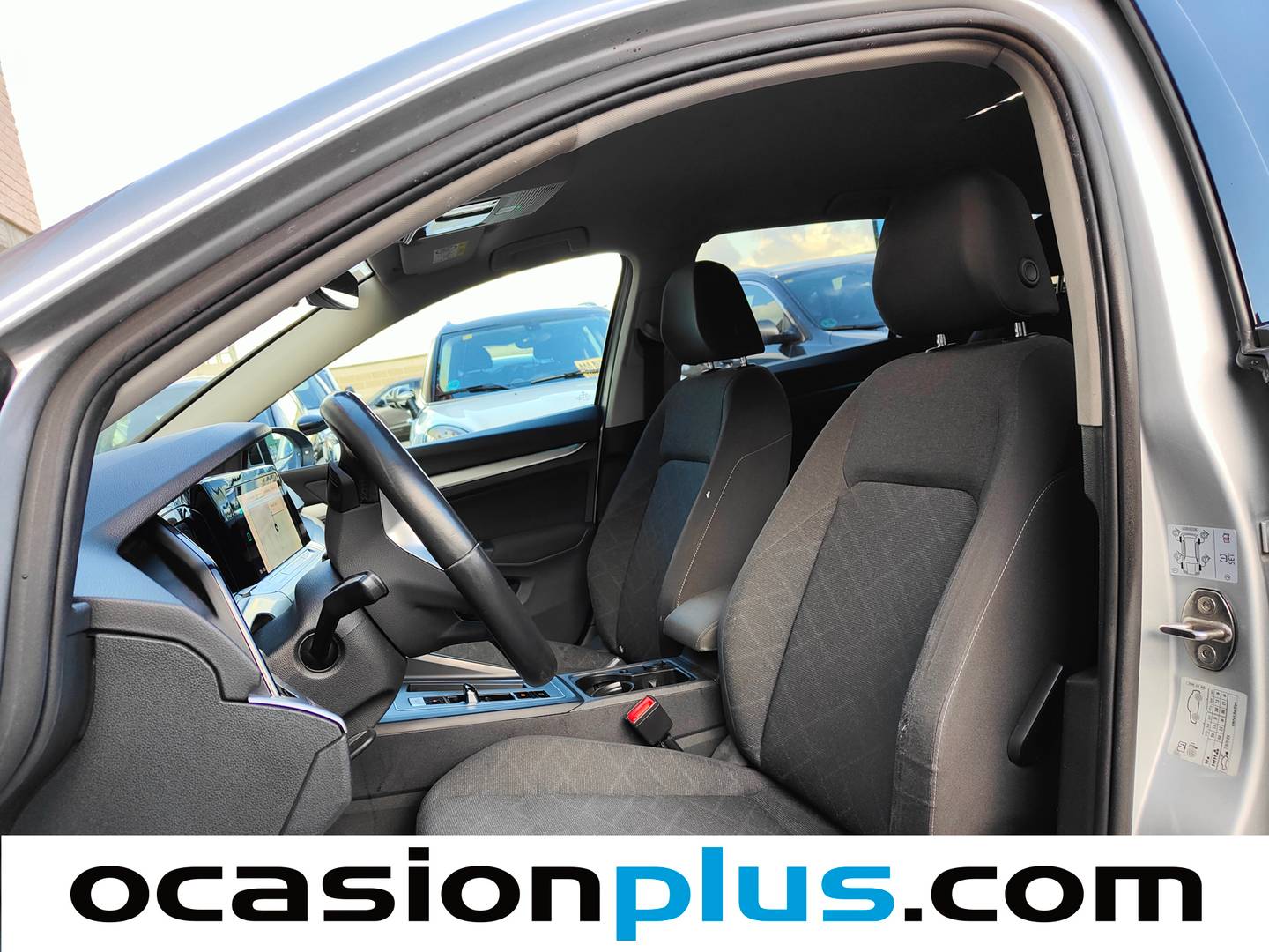 Foto asientos delanteros Volkswagen Golf Volkswagen Golf Variant Life 1.0 eTSI (110 CV) DSG