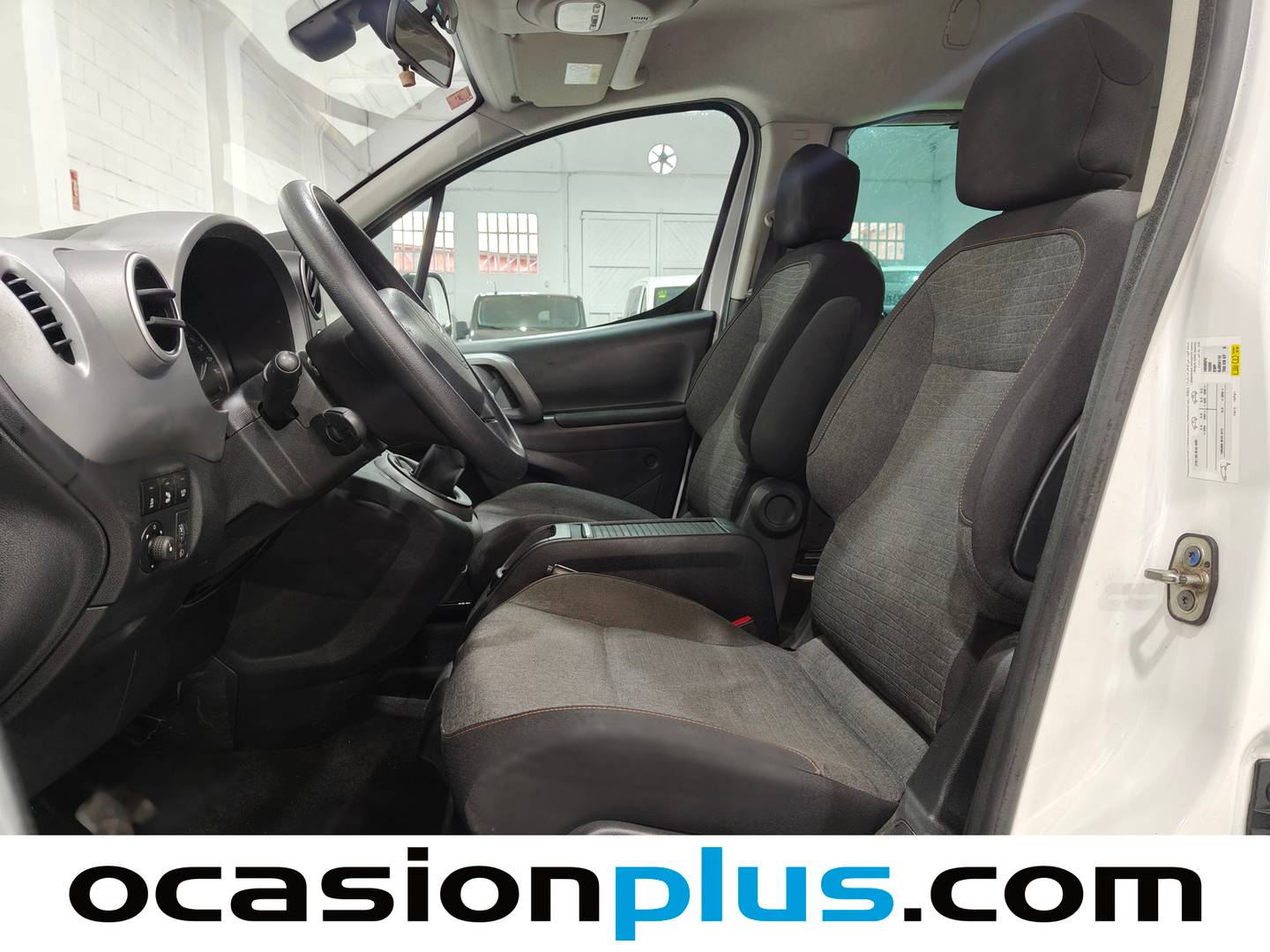 Foto asientos delanteros Citroën Berlingo Citroën Berlingo Combi PureTech 110 Multispace 20 Aniversario (110 CV)