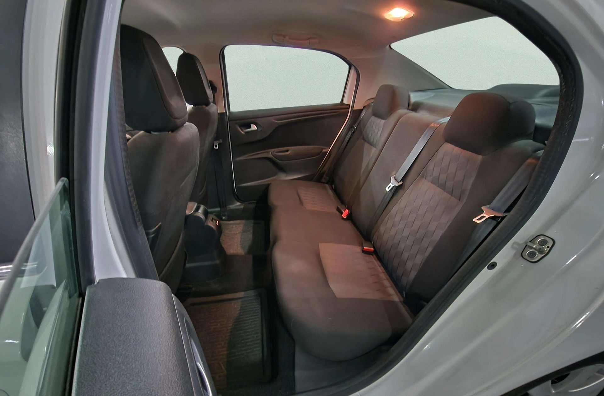 Citroën C-Elysée PureTech 82 Exclusive - foto 9