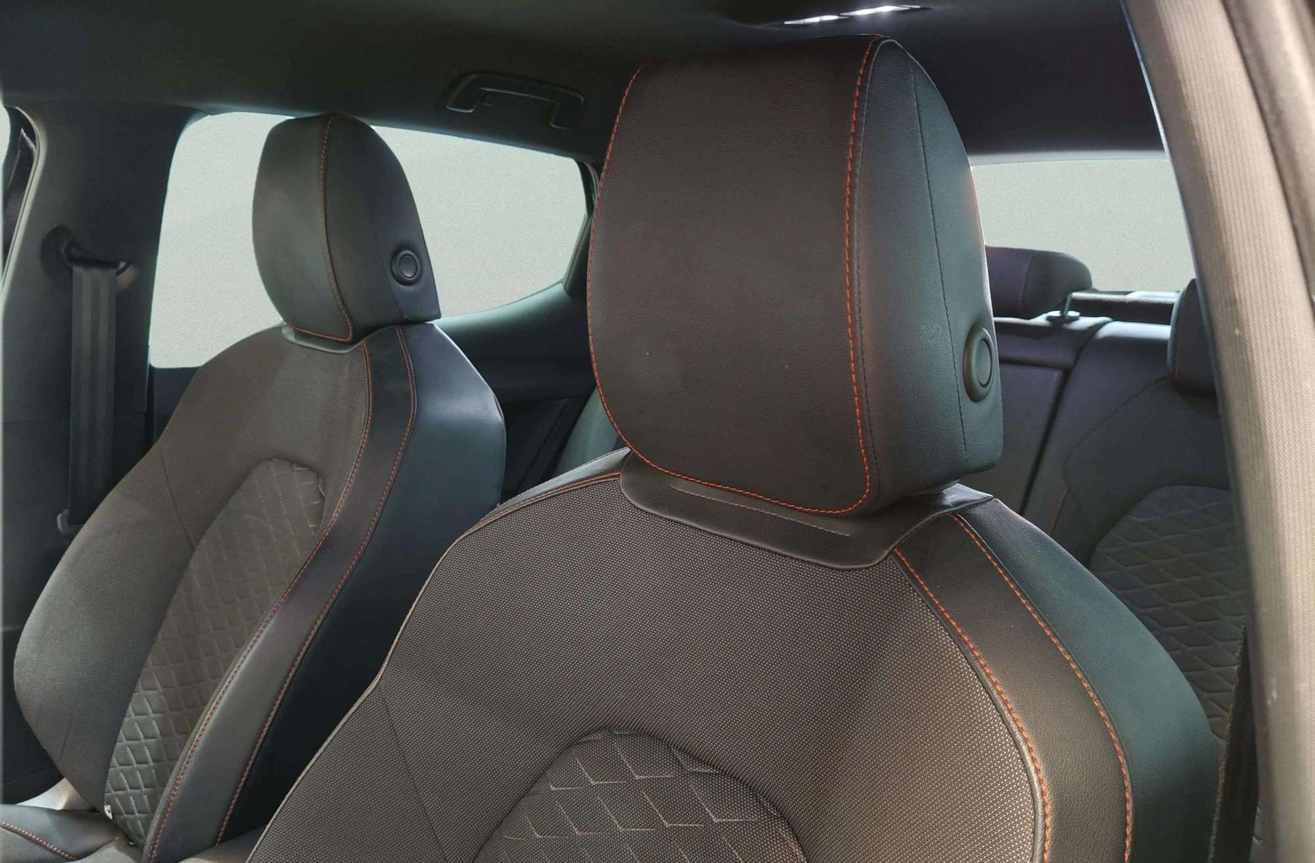 SEAT León 1.0 TSI FR 25 Aniversario - foto 8