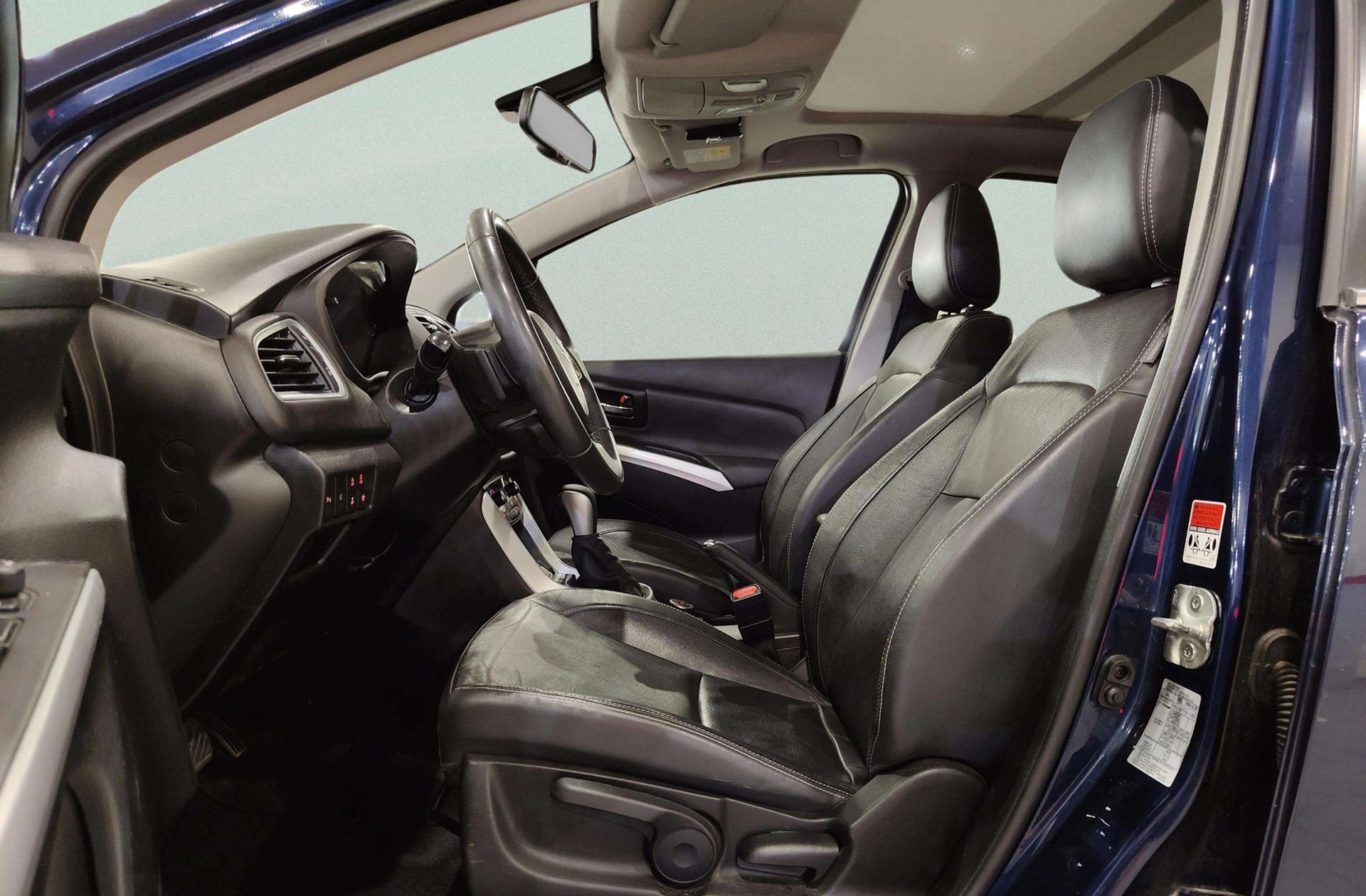 Suzuki S-Cross 1.6 Ddis GLX 4WD DCT - foto 11
