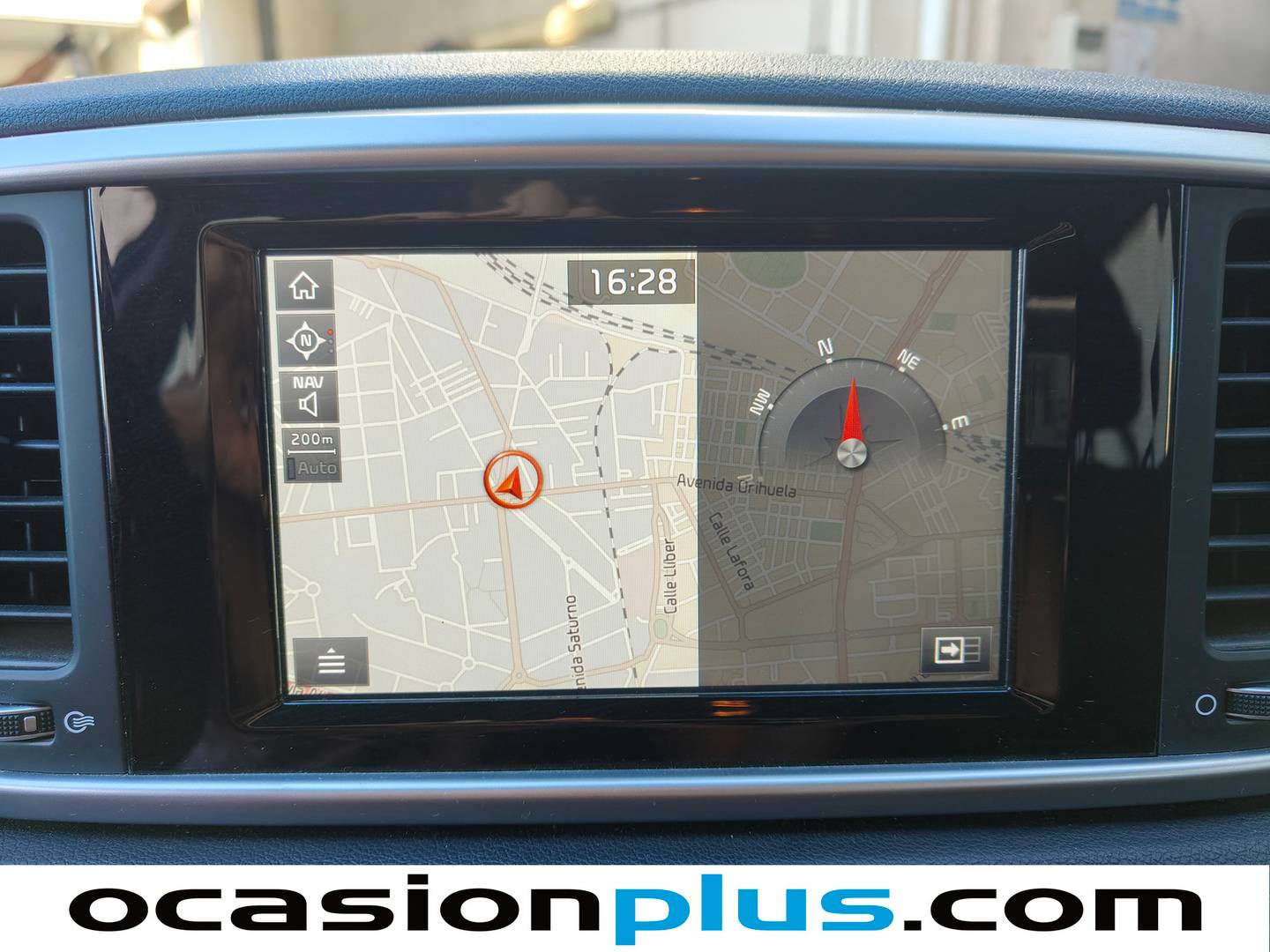 Extras y acabados del KIA Sportage KIA Sportage 1.6 CRDi Business 4x2 DCT (136 CV)