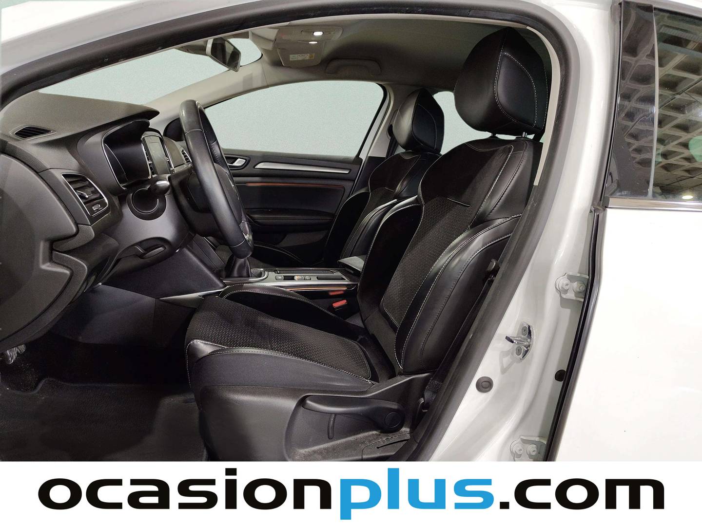 Foto asientos delanteros Renault Mégane Renault Megane Zen Energy TCe (130 CV)