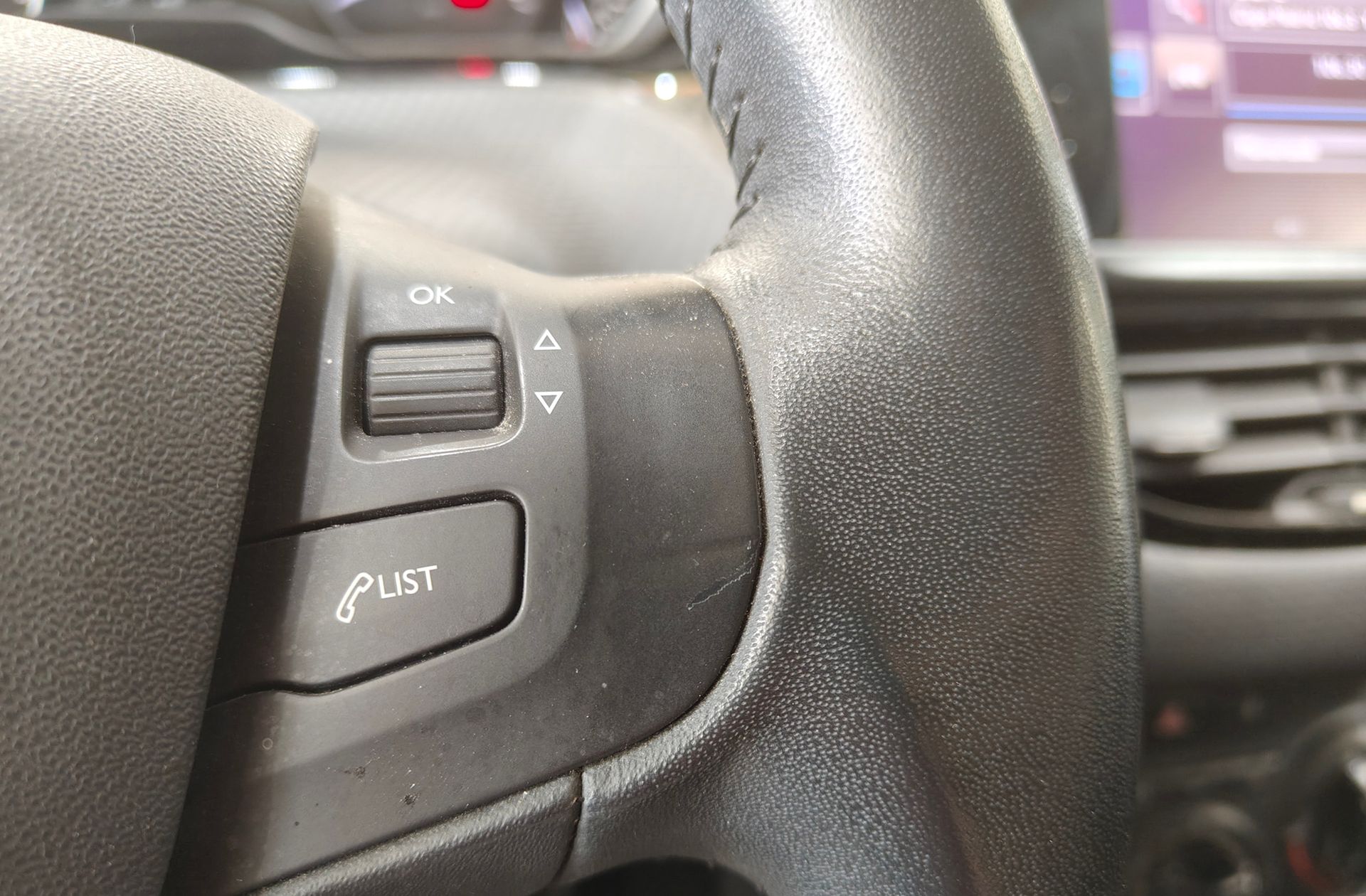 Peugeot 2008 BlueHDi 100 Style - foto 26
