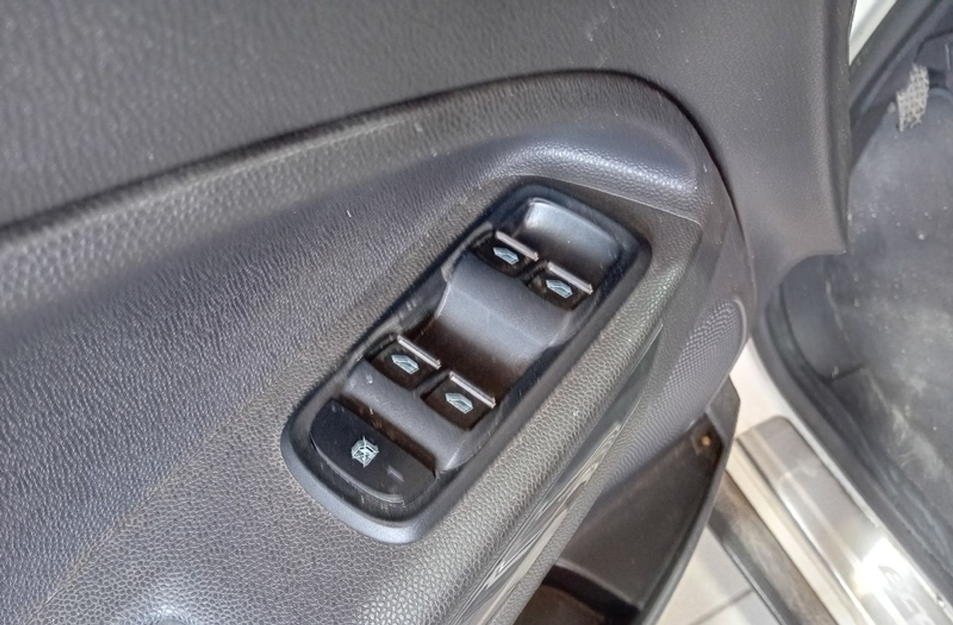 Ford EcoSport 1.5 TDCi Titanium - foto 22
