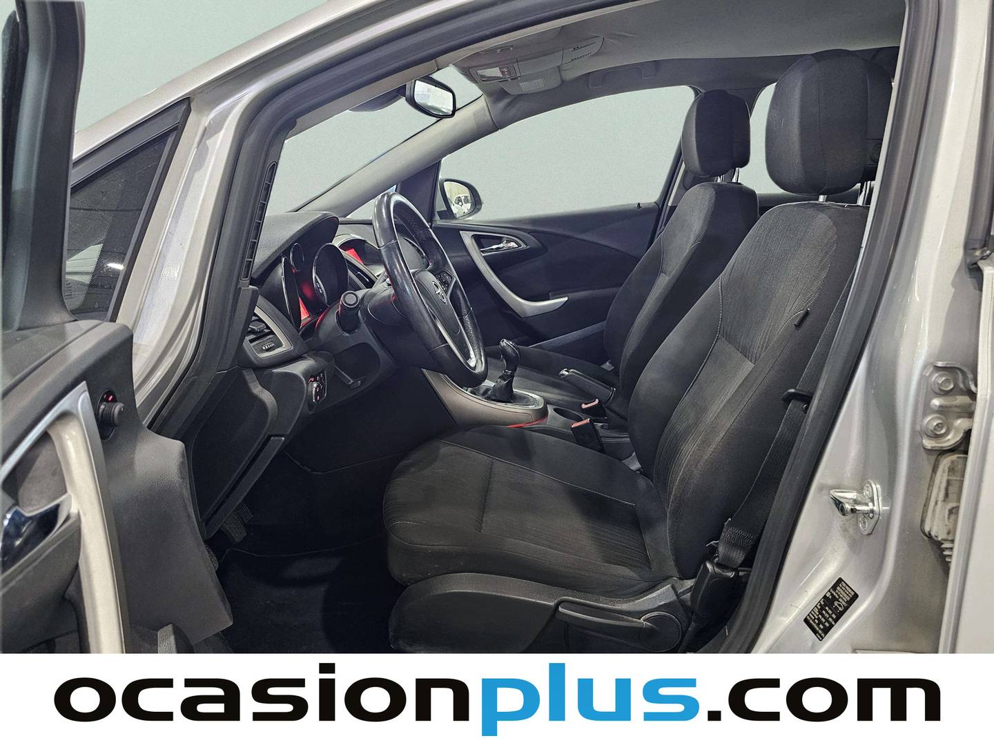 Foto asientos delanteros Opel Astra Opel Astra 1.7 CDTI Enjoy (110 CV)