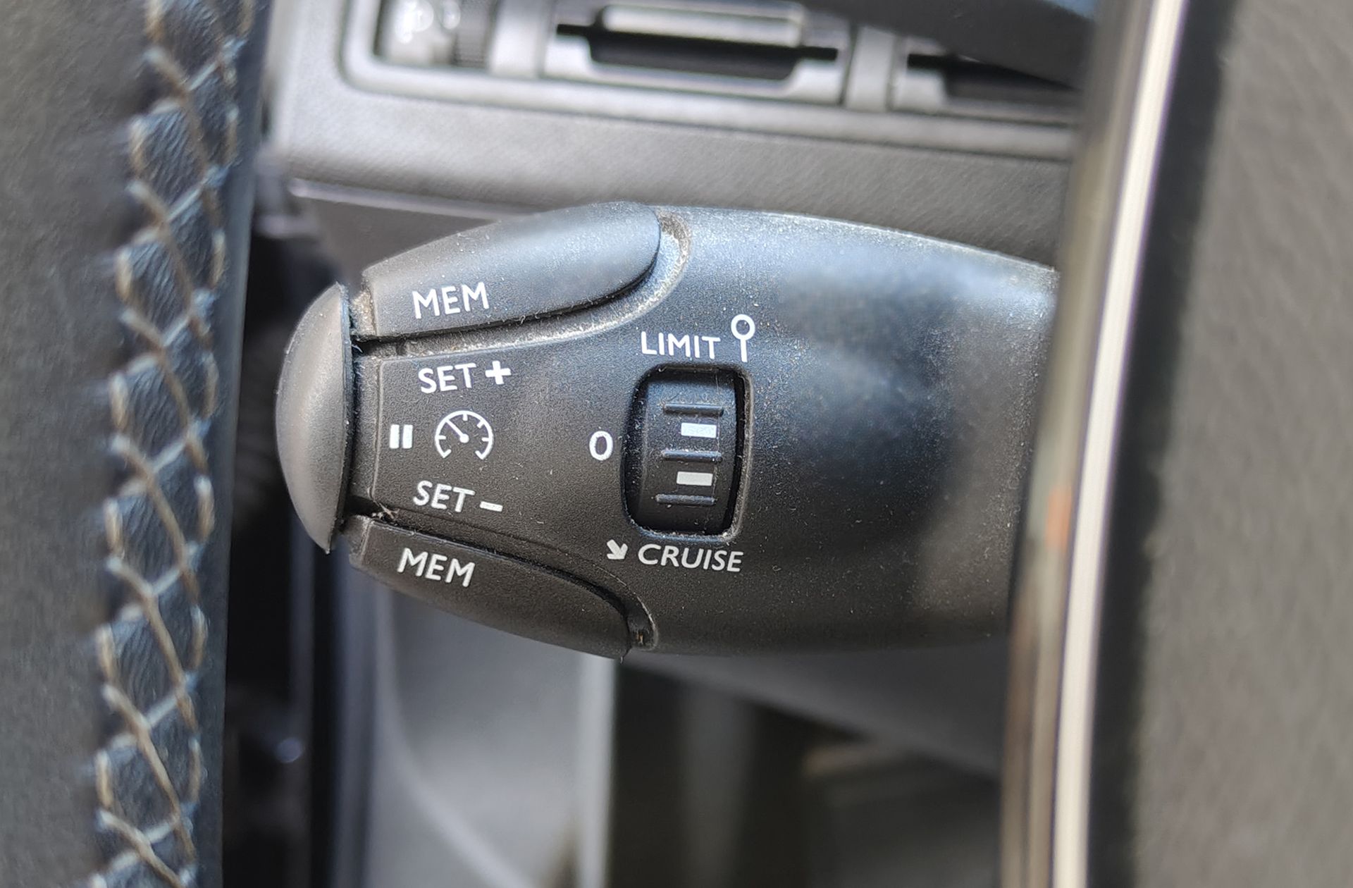 Peugeot 5008 PureTech 130 Allure 7 plazas - foto 25