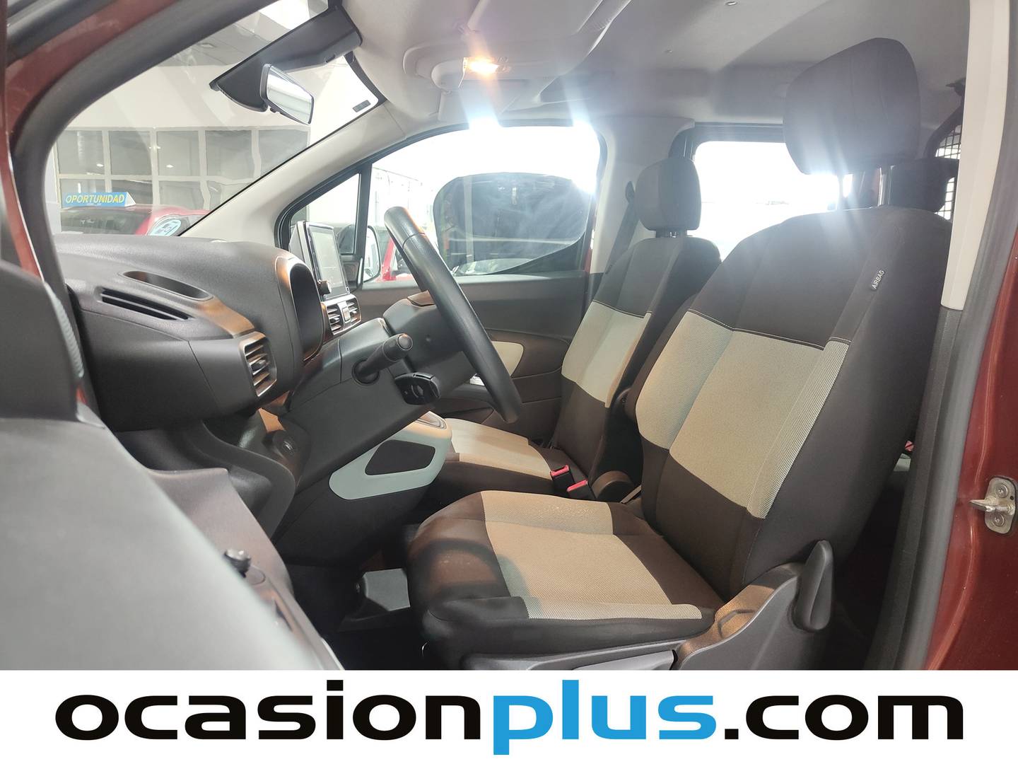 Foto delantera Citroën Berlingo Citroën Berlingo BlueHDi 100 S&S Talla M Feel Business (102 CV) izquierda